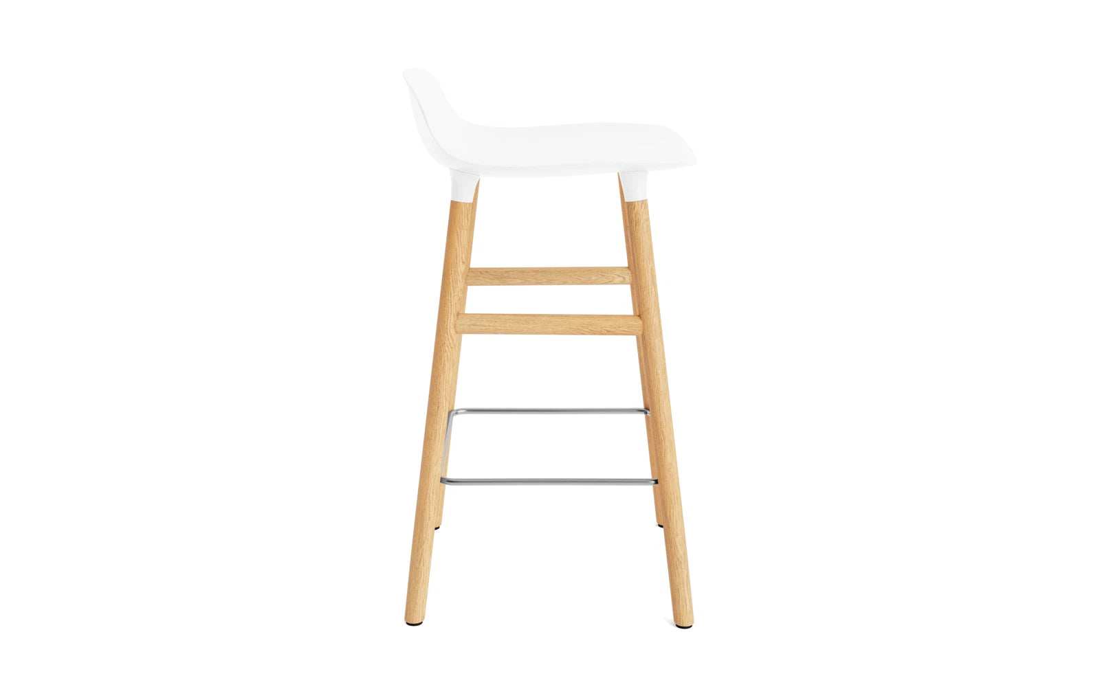 Eleganter Form Barhocker von Normann Copenhagen in klassischem Weiß, ideal für moderne Wohnräume, bietet eine bequeme Sitzhöhe von 65 cm.