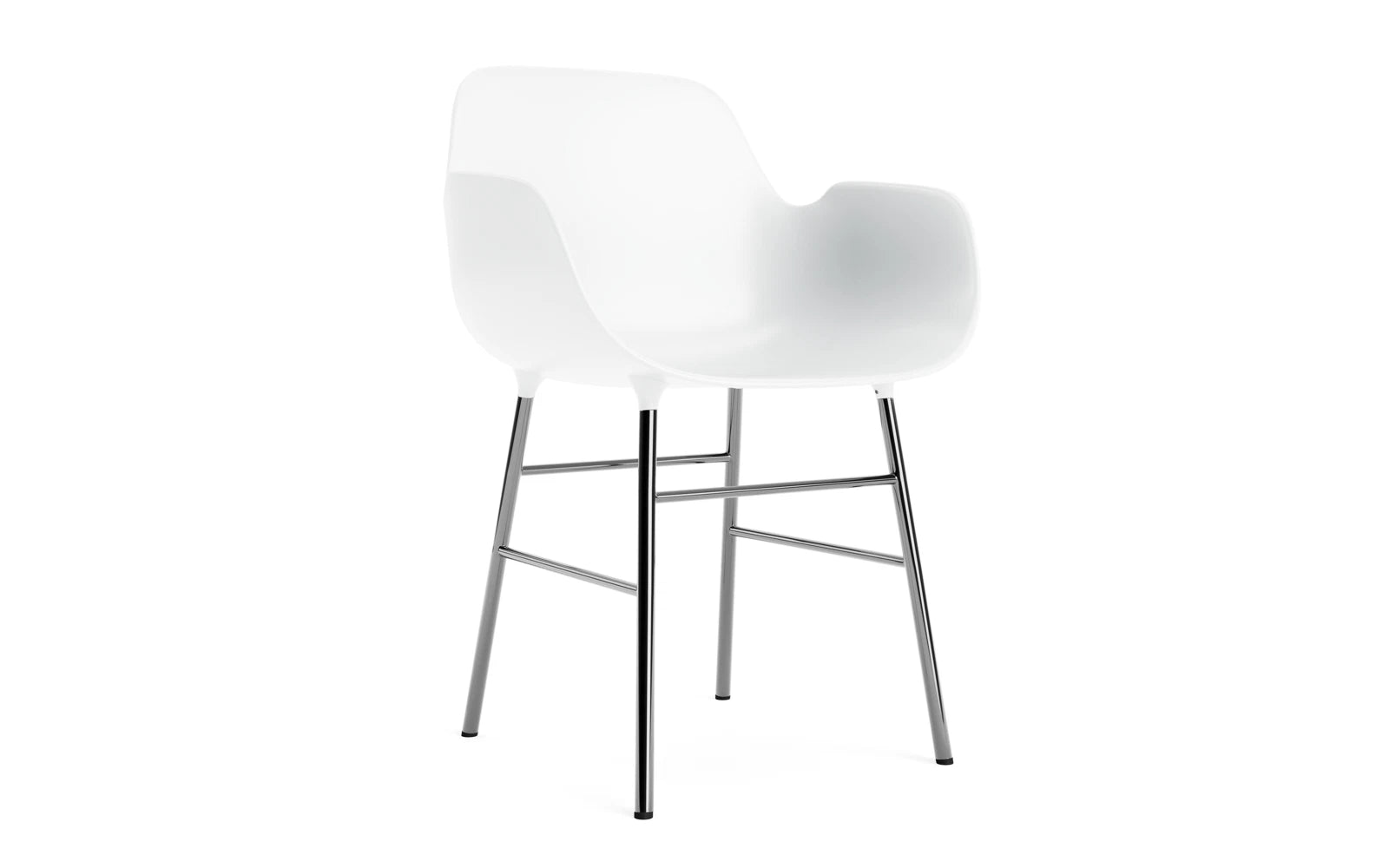 Moderner Form Armlehnstuhl von Normann Copenhagen, der stilvolles Design und hohen Komfort vereint.