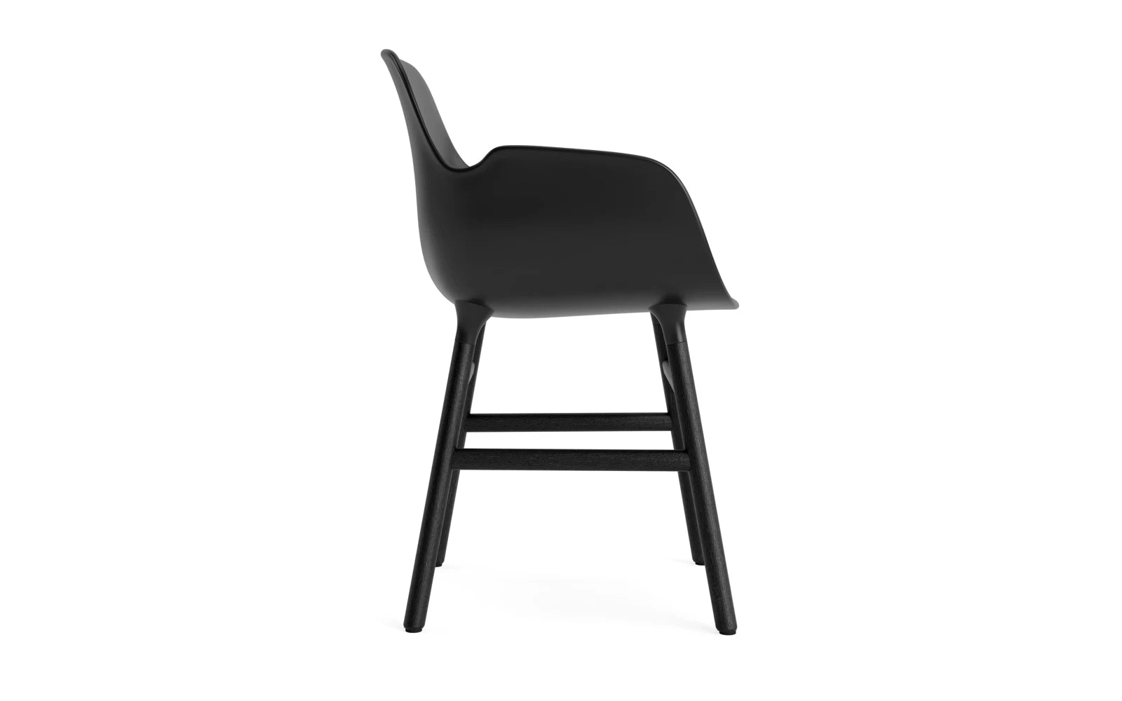 Der Form Armlehnstuhl von Normann Copenhagen besticht durch sein modernes Design und die bequemen Armlehnen, perfekt für stilvolle Interiors.