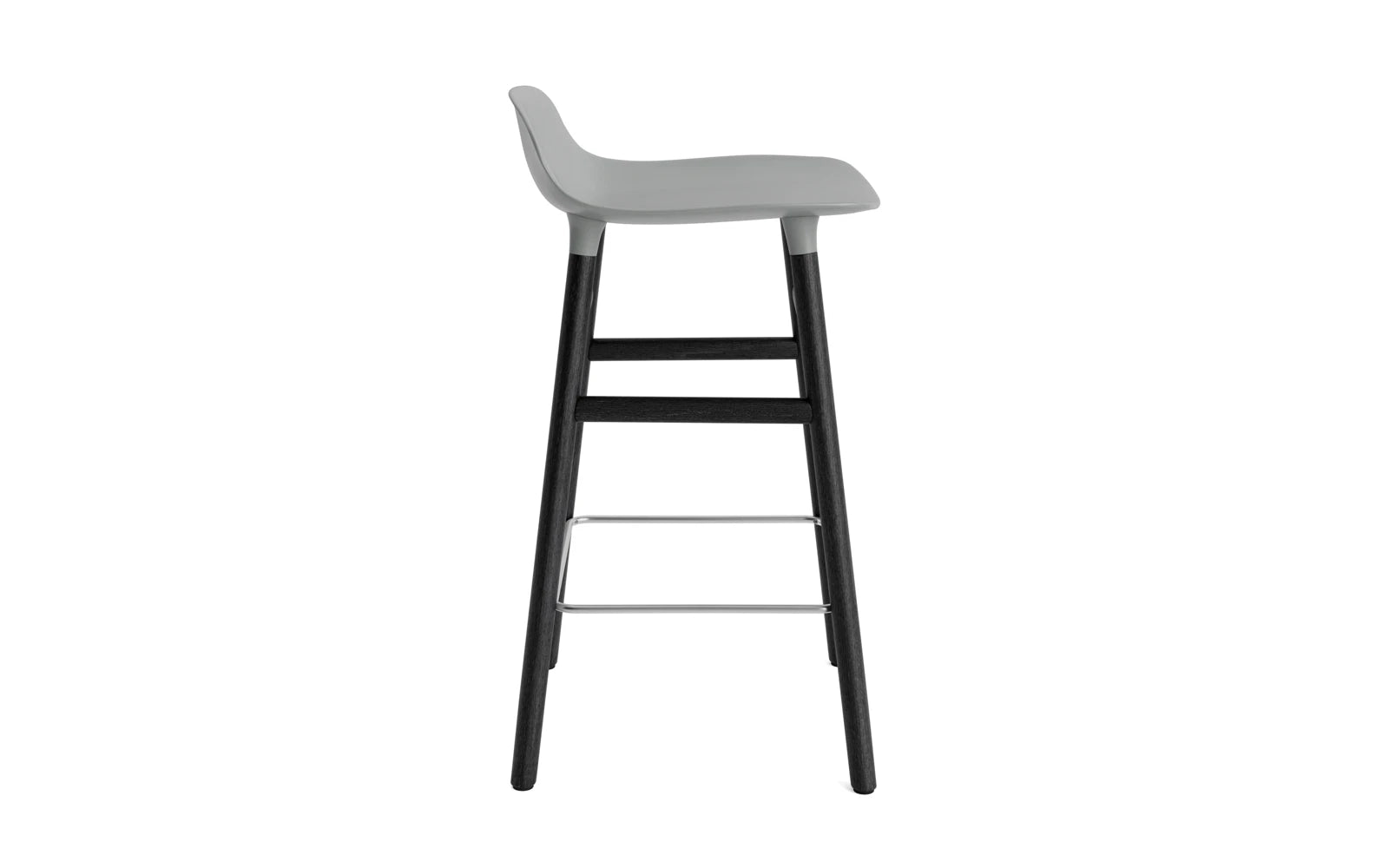Eleganter Form Barhocker von Normann Copenhagen, der modernes Design mit optimalem Sitzkomfort vereint und jeden Raum aufwertet.