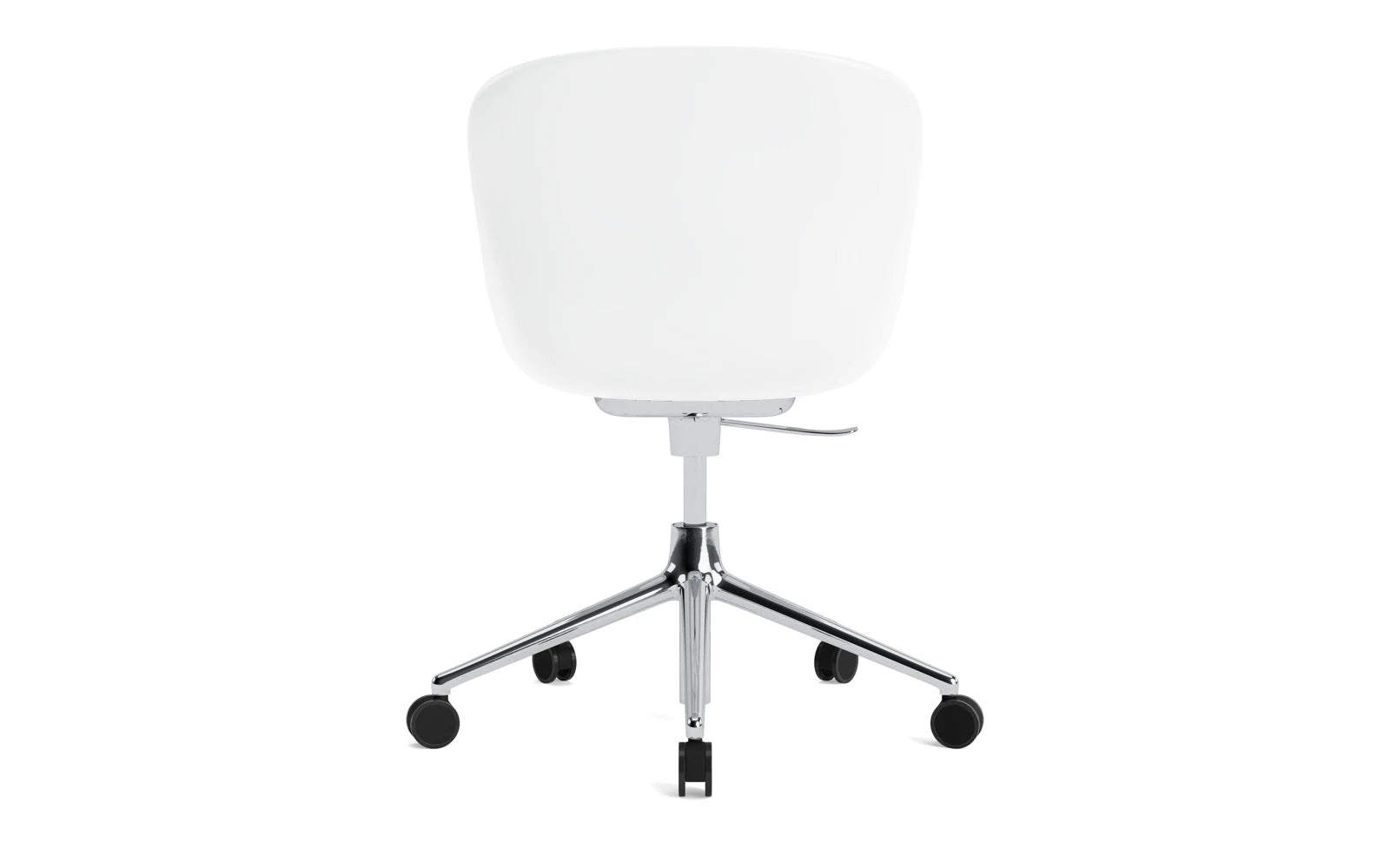 Eleganter Hyg Drehstuhl mit Rollen von Normann Copenhagen, ideal für komfortables Sitzen in modernen Wohn- und Arbeitsräumen.