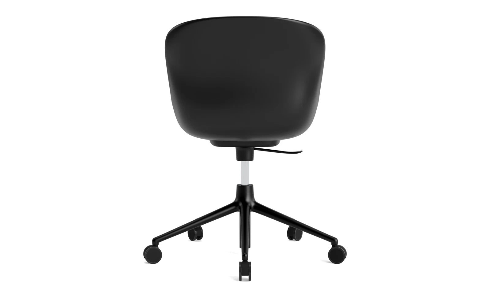 Moderner Hyg Drehstuhl mit Rollen von Normann Copenhagen, ideal für stilvolle Büros, vereint Funktionalität und ansprechendes Design.
