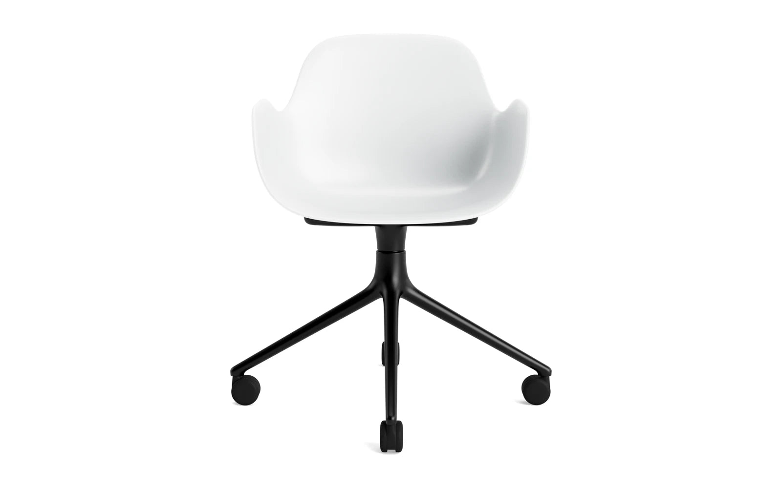 Moderner Form Drehstuhl 4W von Normann Copenhagen: Robustes schwarzes Aluminium kombiniert mit einer schlichten weißen Sitzfläche – perfekt für jeden Arbeitsplatz.