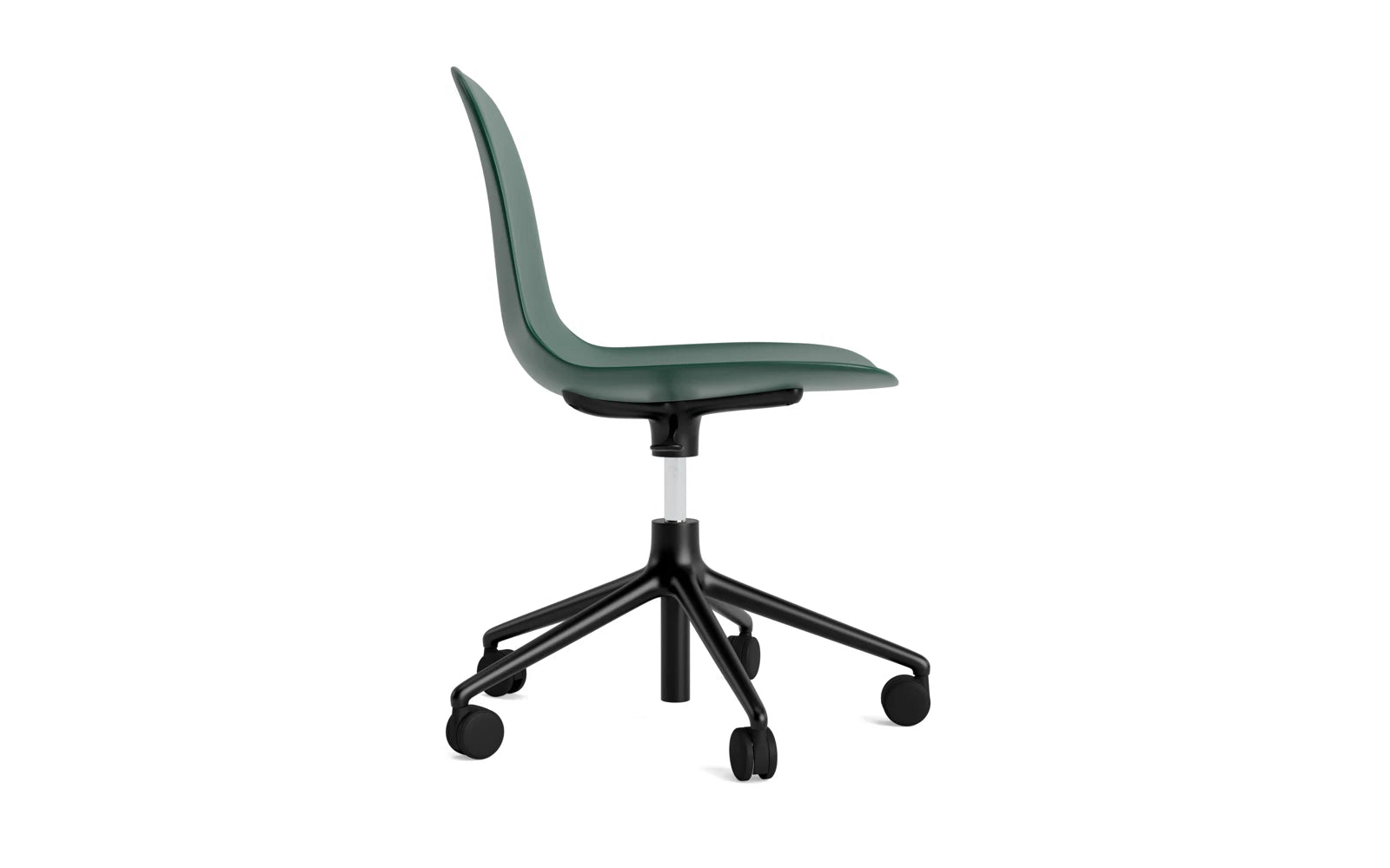 Moderner Drehstuhl mit Rollen von Normann Copenhagen, perfekt für ergonomisches Sitzen und ansprechendes Büromobiliar.