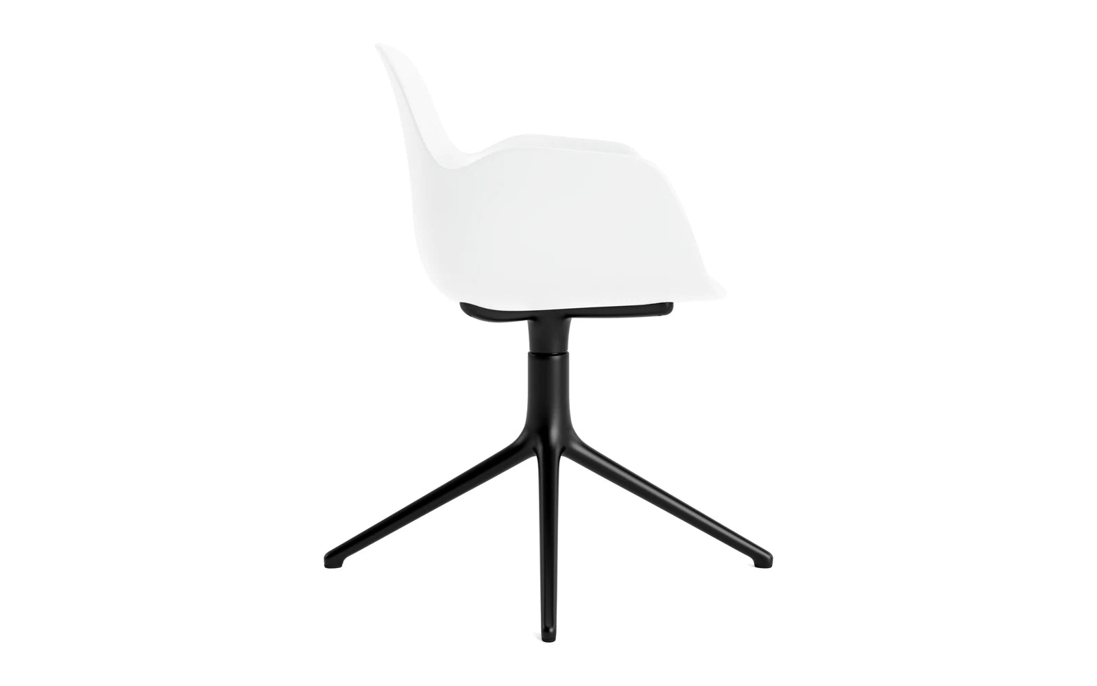 Eleganter Drehstuhl mit Armlehnen von Normann Copenhagen, ideal für Büros und Wohnräume, vereint Komfort und modernes Design.