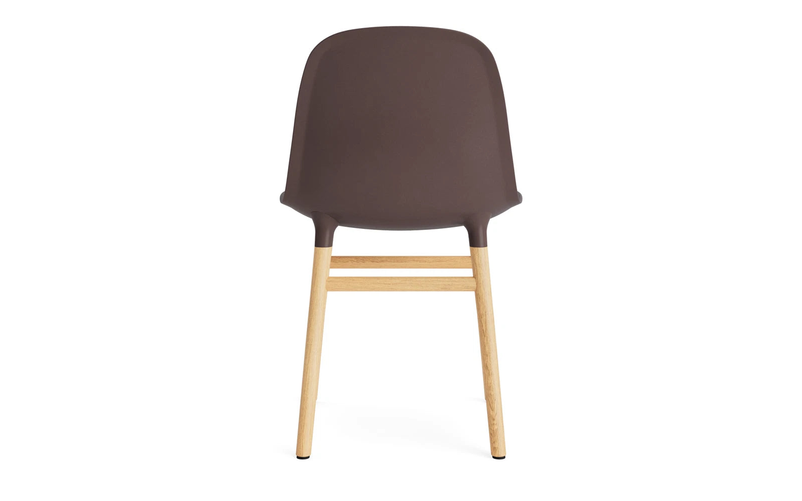 Der Form Stuhl in Braun/Eiche von Normann Copenhagen vereint skandinavisches Design mit Komfort und passt ideal in moderne Wohnräume.