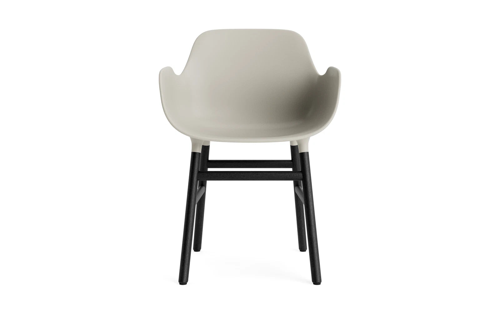 Eleganter Form Lehnstuhl in Hellgrau und Schwarz von Normann Copenhagen, ideal für stilvolle Wohnräume und entspannte Momente.
