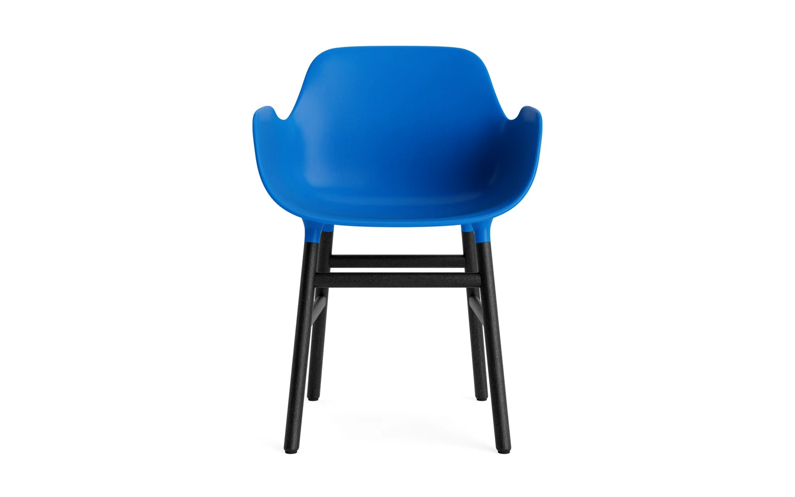 Entdecken Sie den Form Lehnstuhl in leuchtendem Blau und Schwarz von Normann Copenhagen – ein eleganter Akzent für Ihr Wohnambiente.