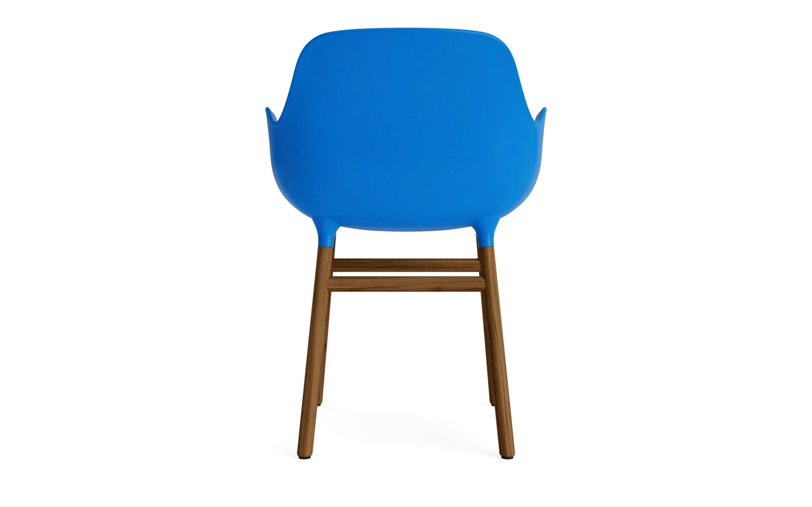 Erleben Sie den Form Lehnstuhl in strahlendem Blau und edlem Walnuss – ein Meisterwerk modernen Designs, das jedem Raum Stil verleiht.