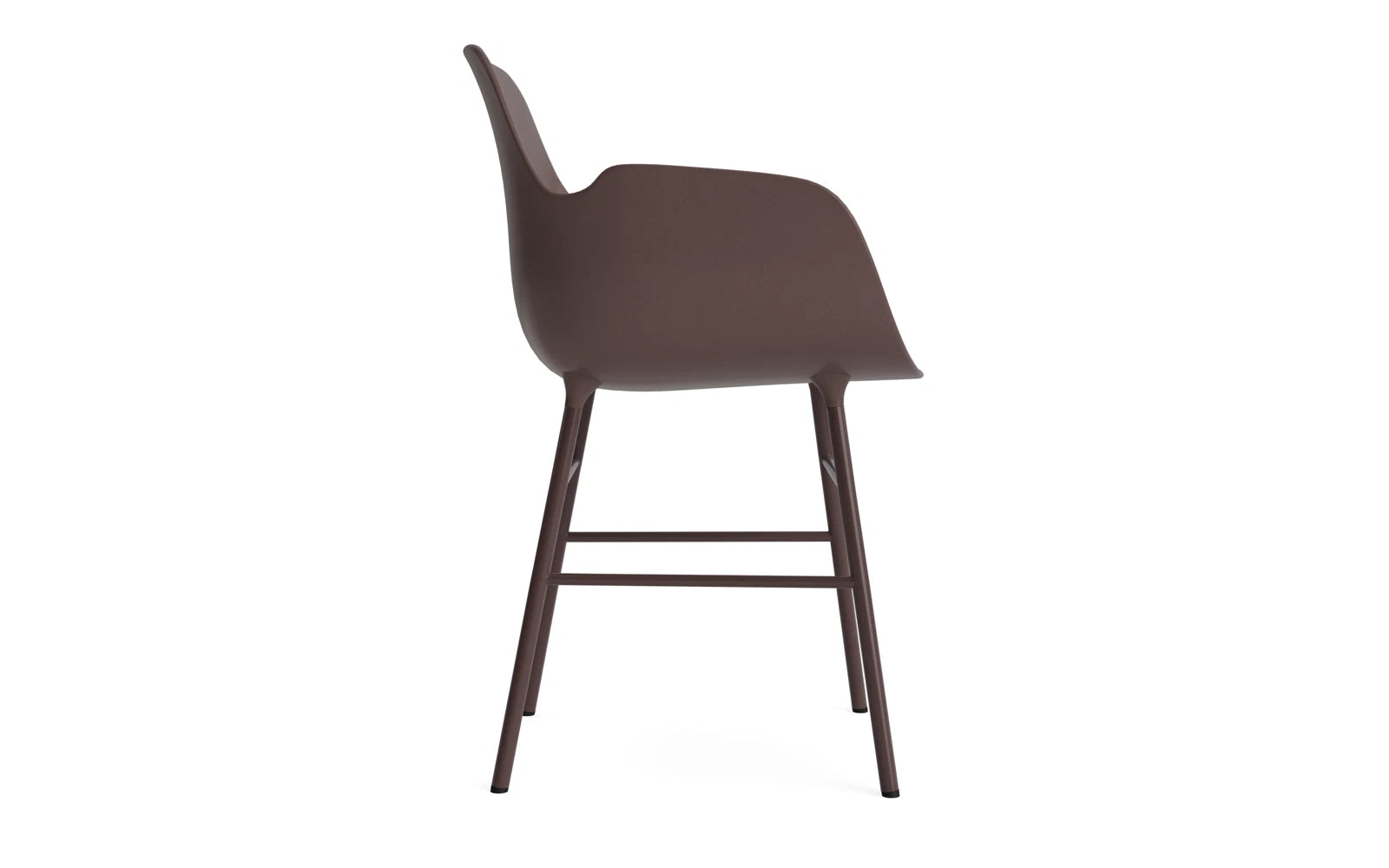 Entdecken Sie den Form Lehnstuhl Stahl Braun von Normann Copenhagen – ein skandinavisches Meisterwerk, das Komfort und modernes Design vereint.