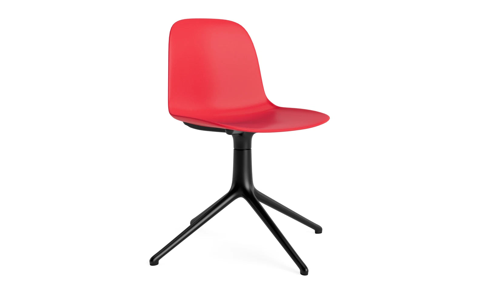 Form Drehstuhl Leuchtendes Rot/schwarzes Aluminium in  präsentiert im Onlineshop von KAQTU Design AG. Drehstuhl ist von Normann Copenhagen