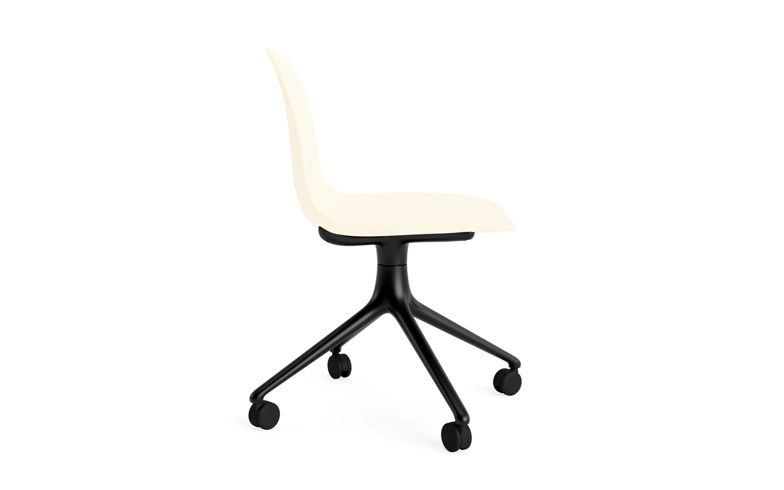 Eleganter Form Drehstuhl 4W von Normann Copenhagen, kombiniert schwarzes Aluminium mit einer komfortablen cremefarbenen Sitzfläche.