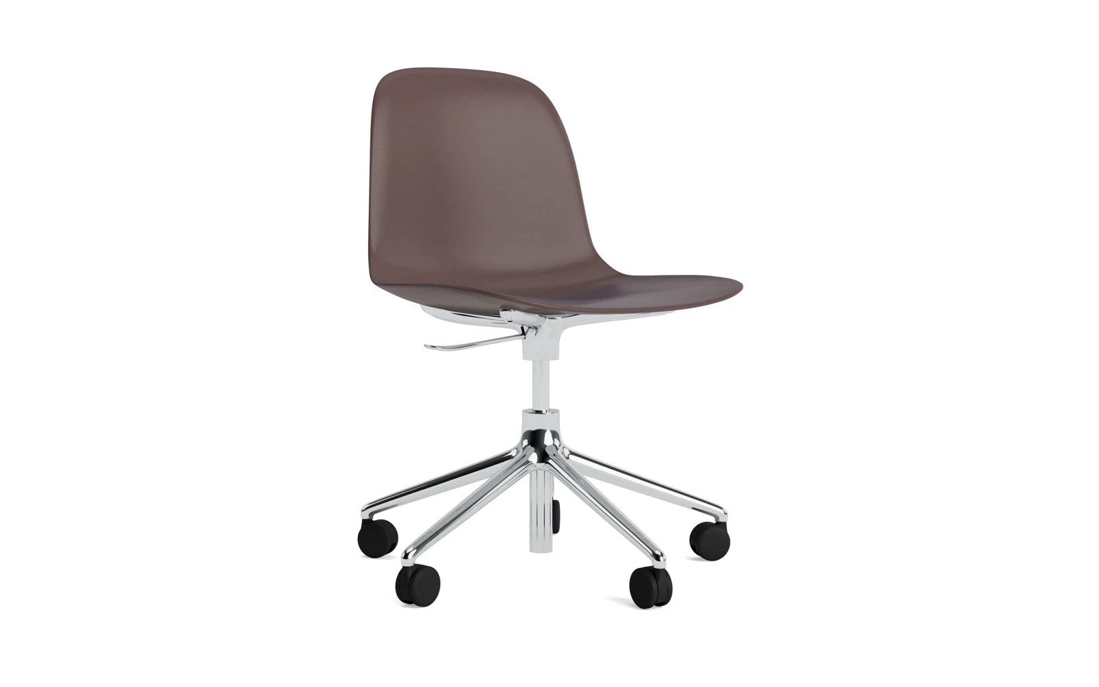Form Drehstuhl mit Rollen Braun/Aluminium in  präsentiert im Onlineshop von KAQTU Design AG. Drehstuhl ist von Normann Copenhagen