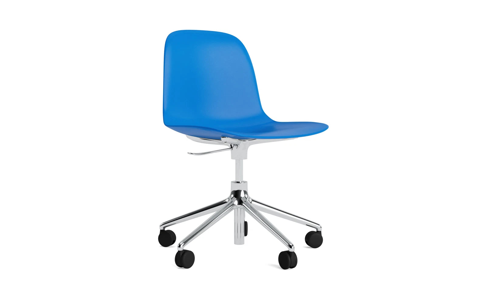 Form Drehstuhl mit Rollen Bright Blue/Aluminium in  präsentiert im Onlineshop von KAQTU Design AG. Drehstuhl ist von Normann Copenhagen