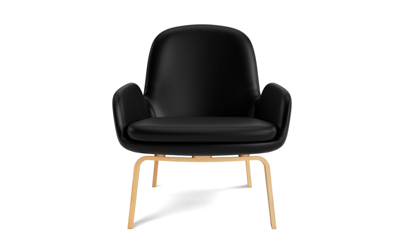 Stilvoller Era Lounge-Sessel in Eiche, niedriges Design für gemütliche Entspannung in zeitgemäßen Interiors.