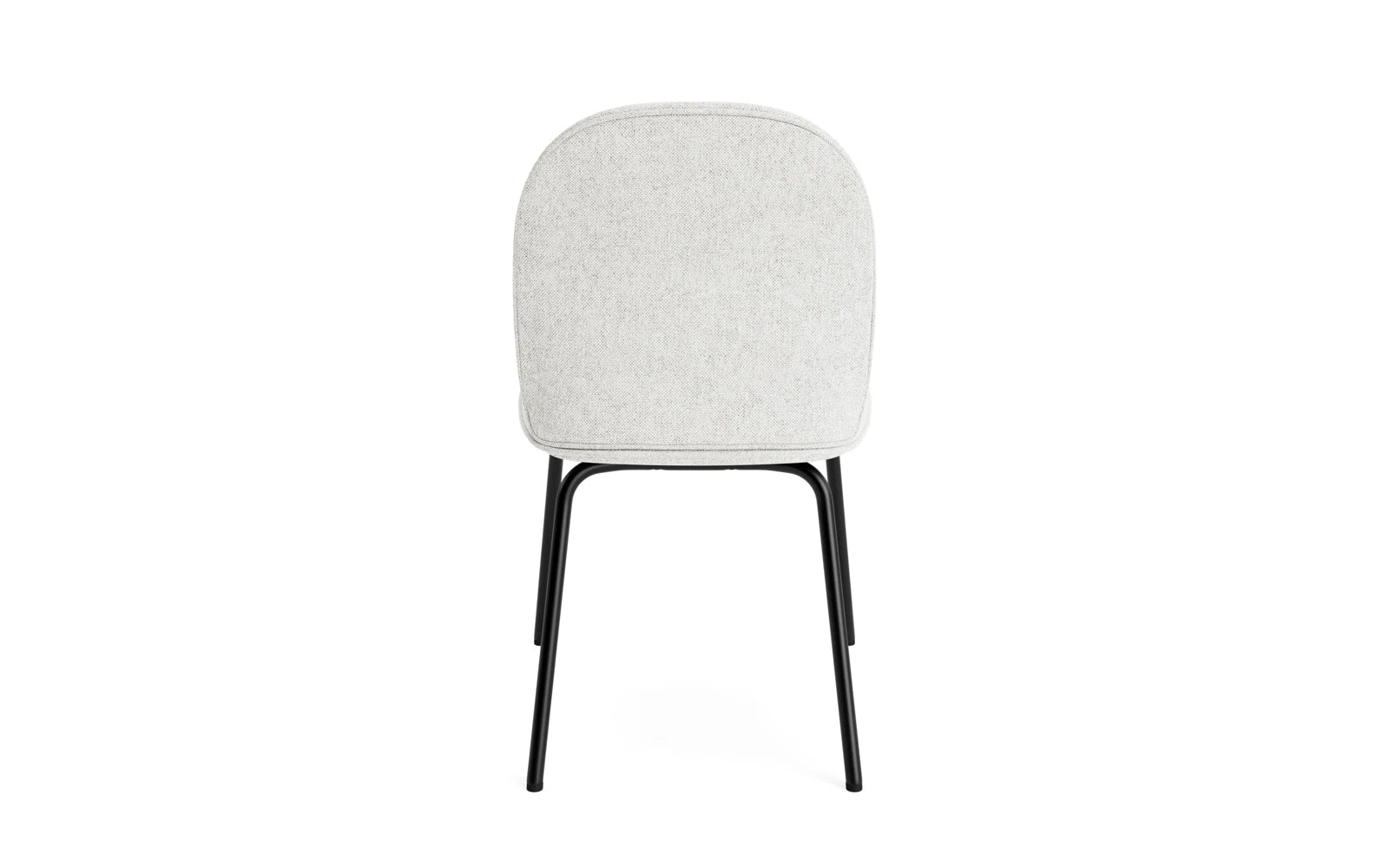 Der Ace Stuhl von Normann Copenhagen vereint stilvolles Design mit Komfort, präsentiert sich in edlem Schwarz und hochwertigem Hallingdal-Stoff.