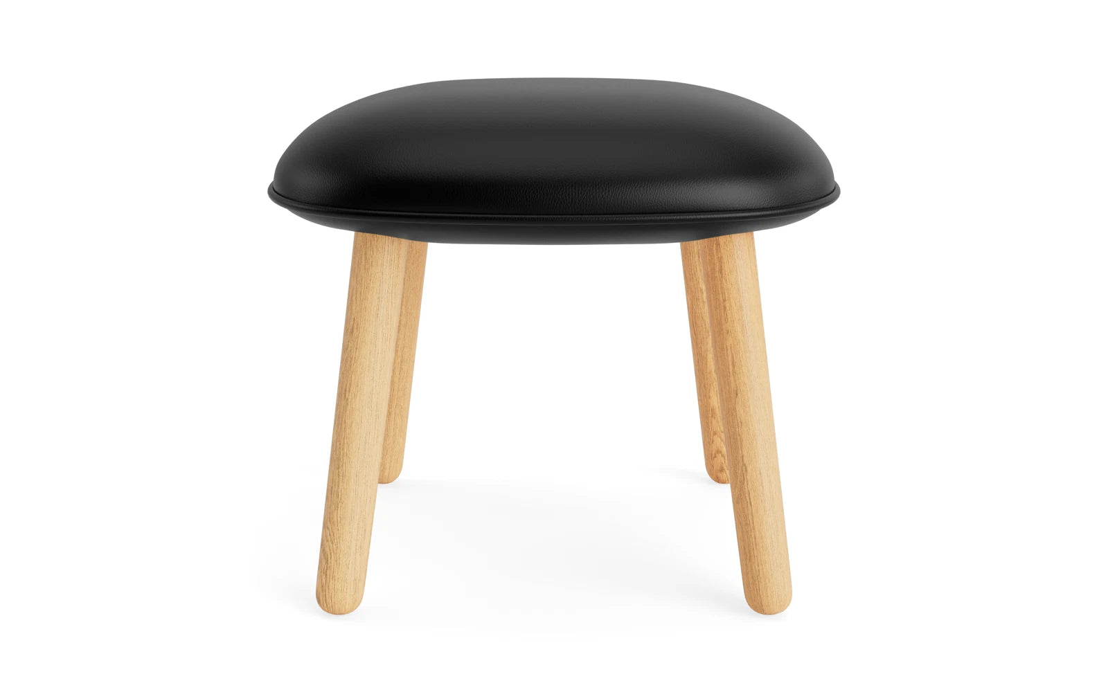 Der Ace Fusshocker Eiche Ultra von Normann Copenhagen ist ein stilvoller Ottoman, der Komfort und skandinavisches Design vereint.