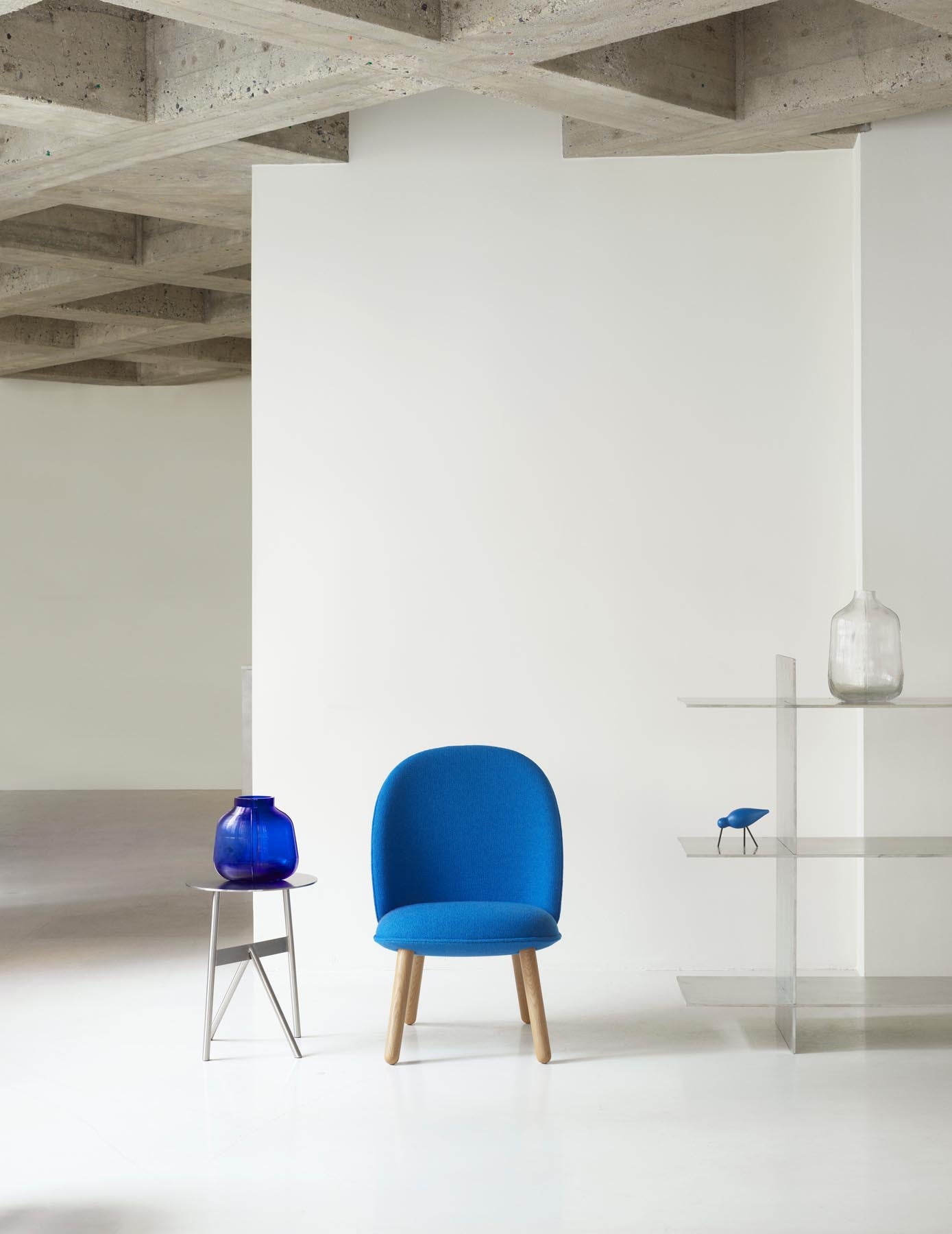 Erleben Sie den Ace Lounge-Sessel Messing Remix von Normann Copenhagen – ein eleganter Sessel, der modernes Design und höchsten Sitzkomfort vereint.