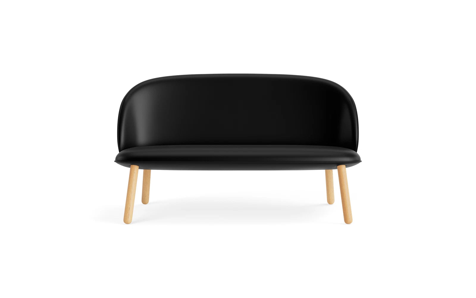 Das Ace Sofa Eiche Ultra von Normann Copenhagen ist ein modernes 2er Sofa, das mit seiner eleganten Form und hochwertigen Materialien überzeugt.