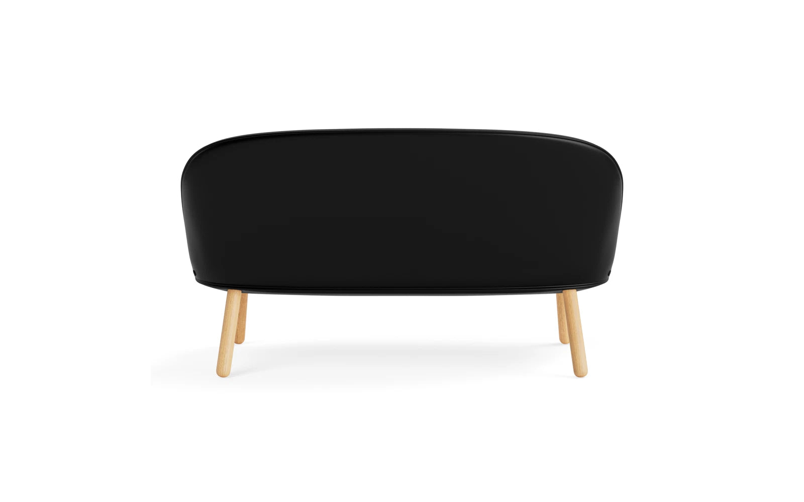 Elegantes 2er Sofa Ace von Normann Copenhagen, gefertigt aus hochwertigem Eichenholz, vereint modernes Design mit gemütlicher Sitzfläche.