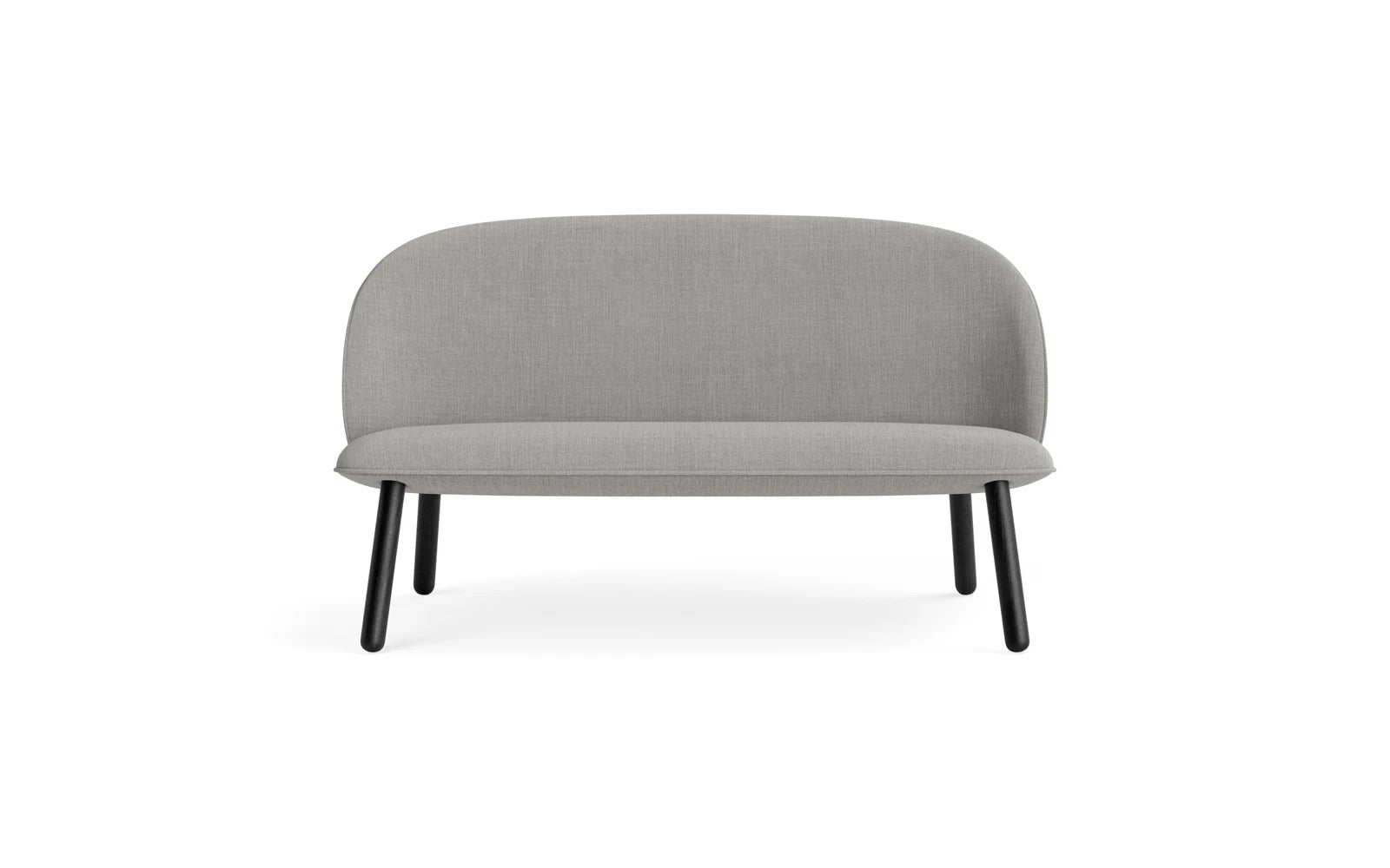 Entdecken Sie das Ace Sofa in schwarzer Eiche von Normann Copenhagen – ein modernes 2er Sofa, das Stil und Gemütlichkeit perfekt kombiniert.