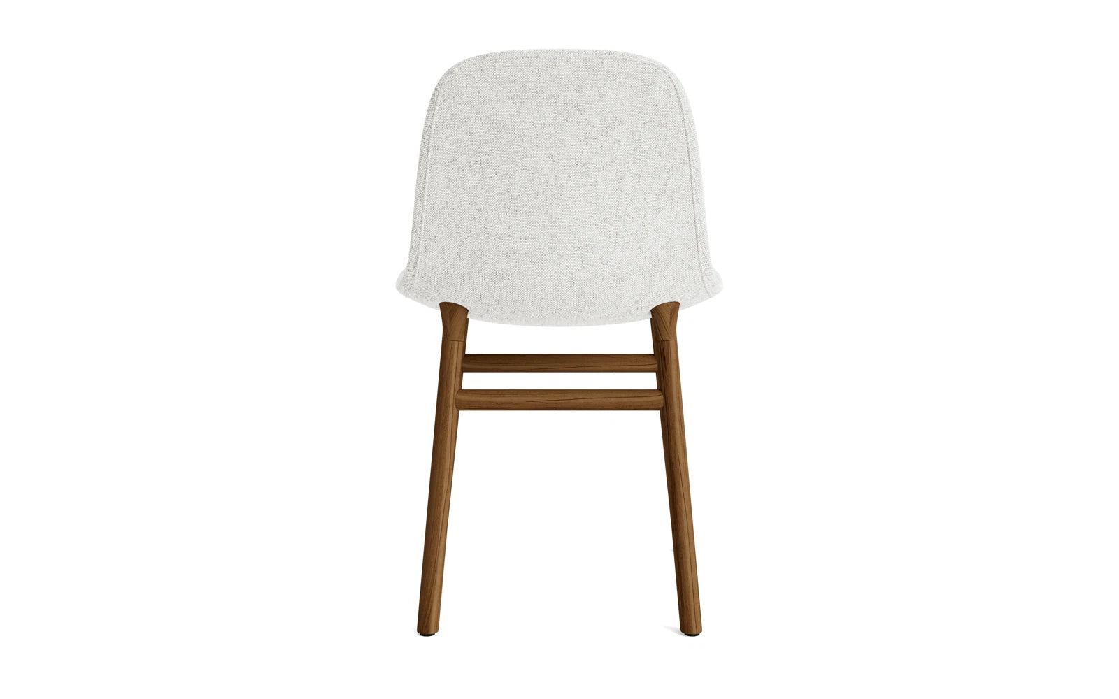 Eleganter Form Stuhl von Normann Copenhagen, gepolstert mit Hallingdal-Stoff und mit einem stilvollen Walnuss-Finish für zeitgemäße Wohnräume.