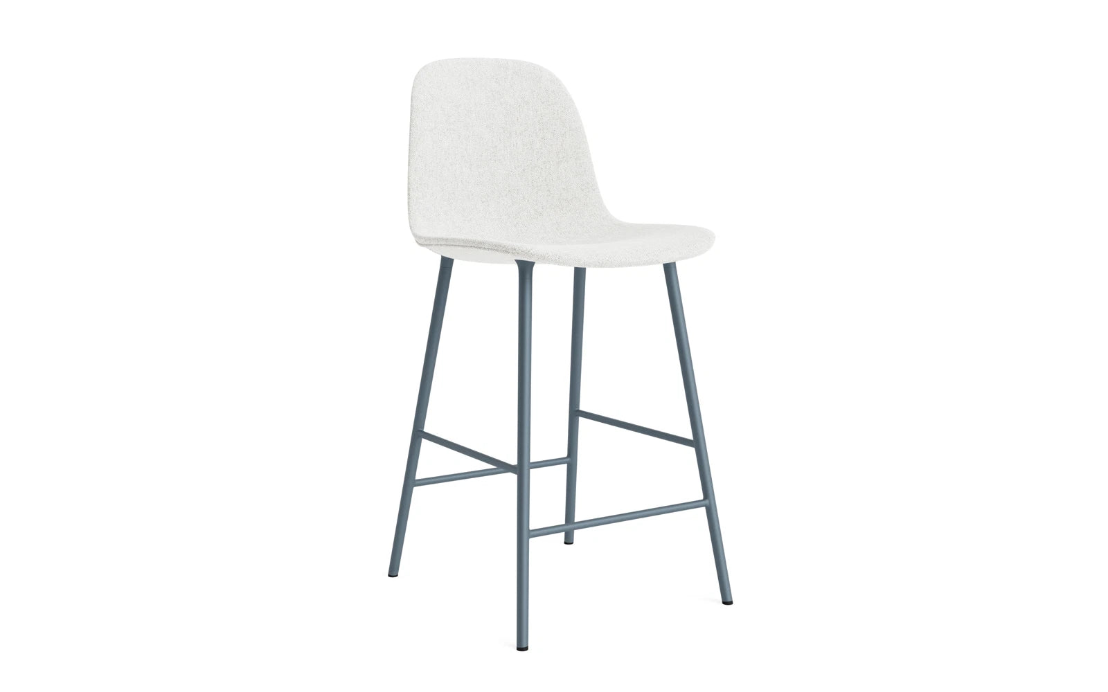 Genießen Sie den Form Barstuhl 65 cm in edlem Blau, gepolstert mit hochwertigem Hallingdal-Stoff und robustem Stahlgestell – ideal für moderne Wohnräume.