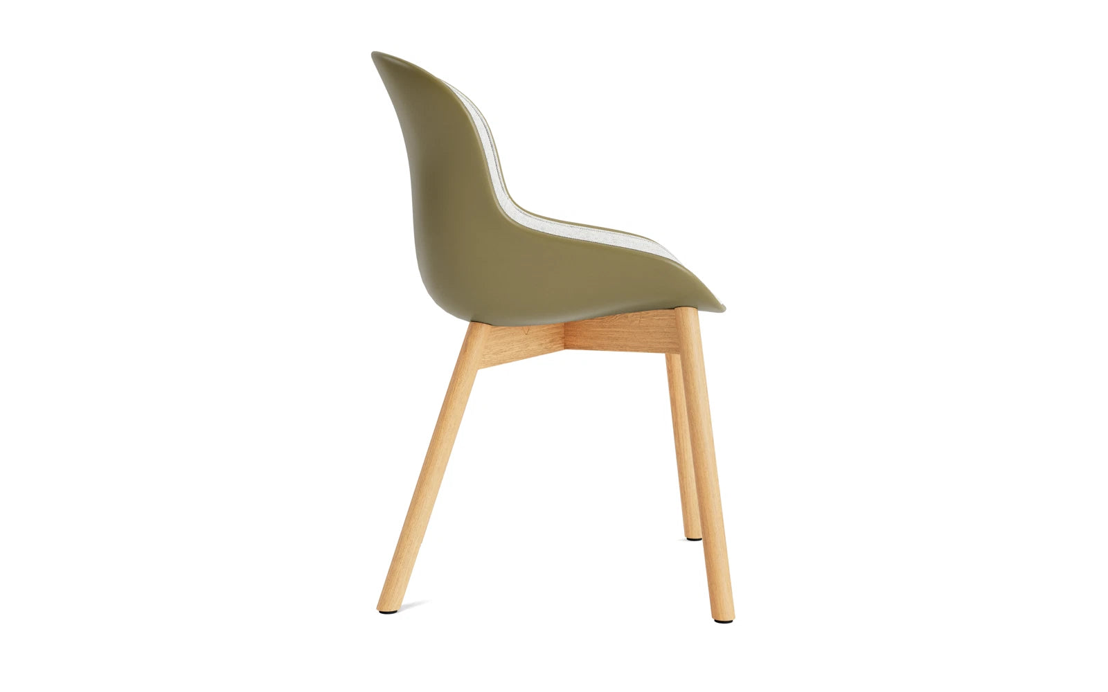 Entdecken Sie den Hyg Stuhl von Normann Copenhagen: Ein stilvolles Möbelstück, das skandinavische Gemütlichkeit mit hochwertiger Eichenverarbeitung vereint.