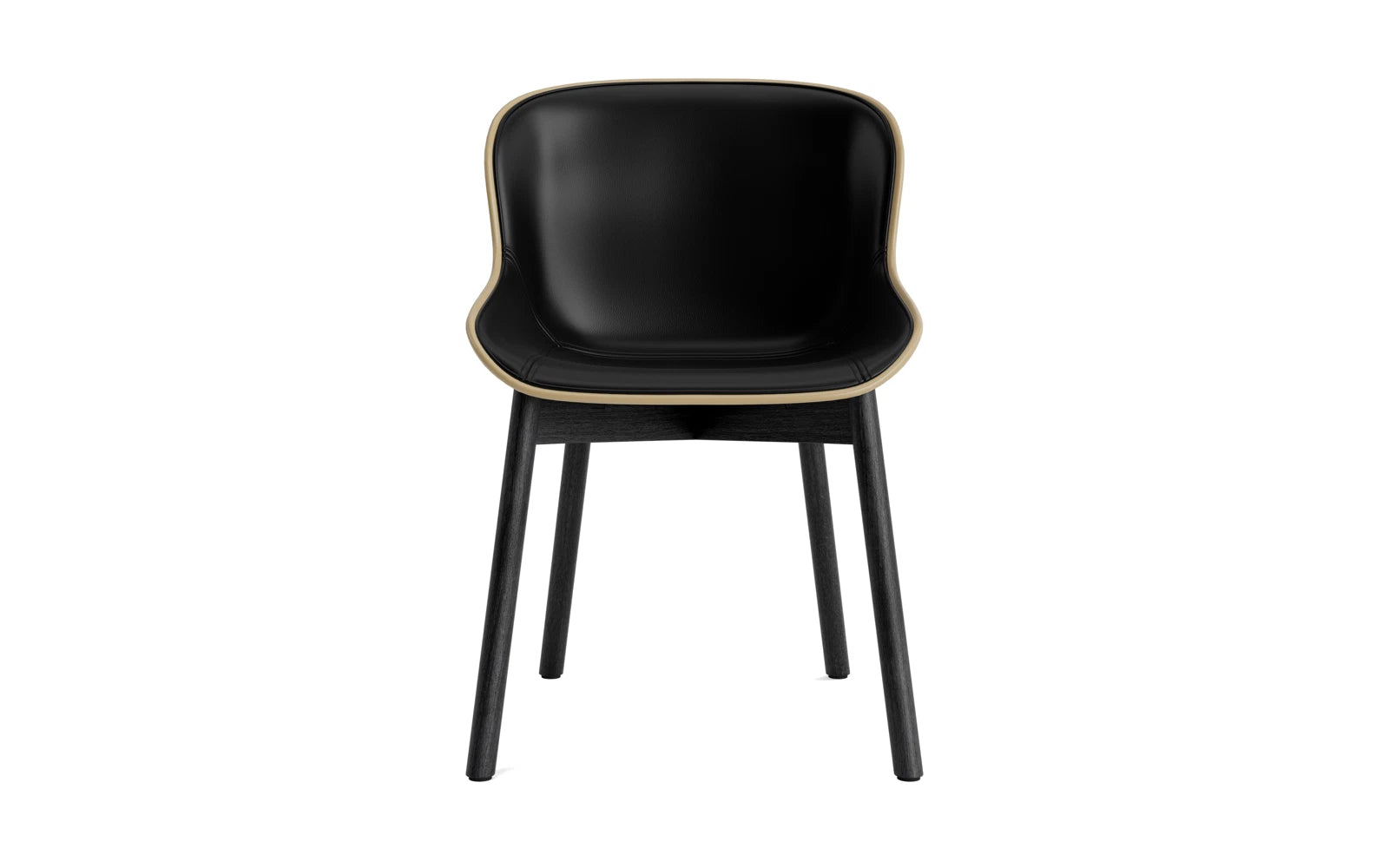 Genießen Sie den Hyg Stuhl von Normann Copenhagen: Ein elegantes Möbelstück aus schwarzer Eiche mit sandfarbener Polsterung, das Komfort und skandinavische Ästhetik vereint.