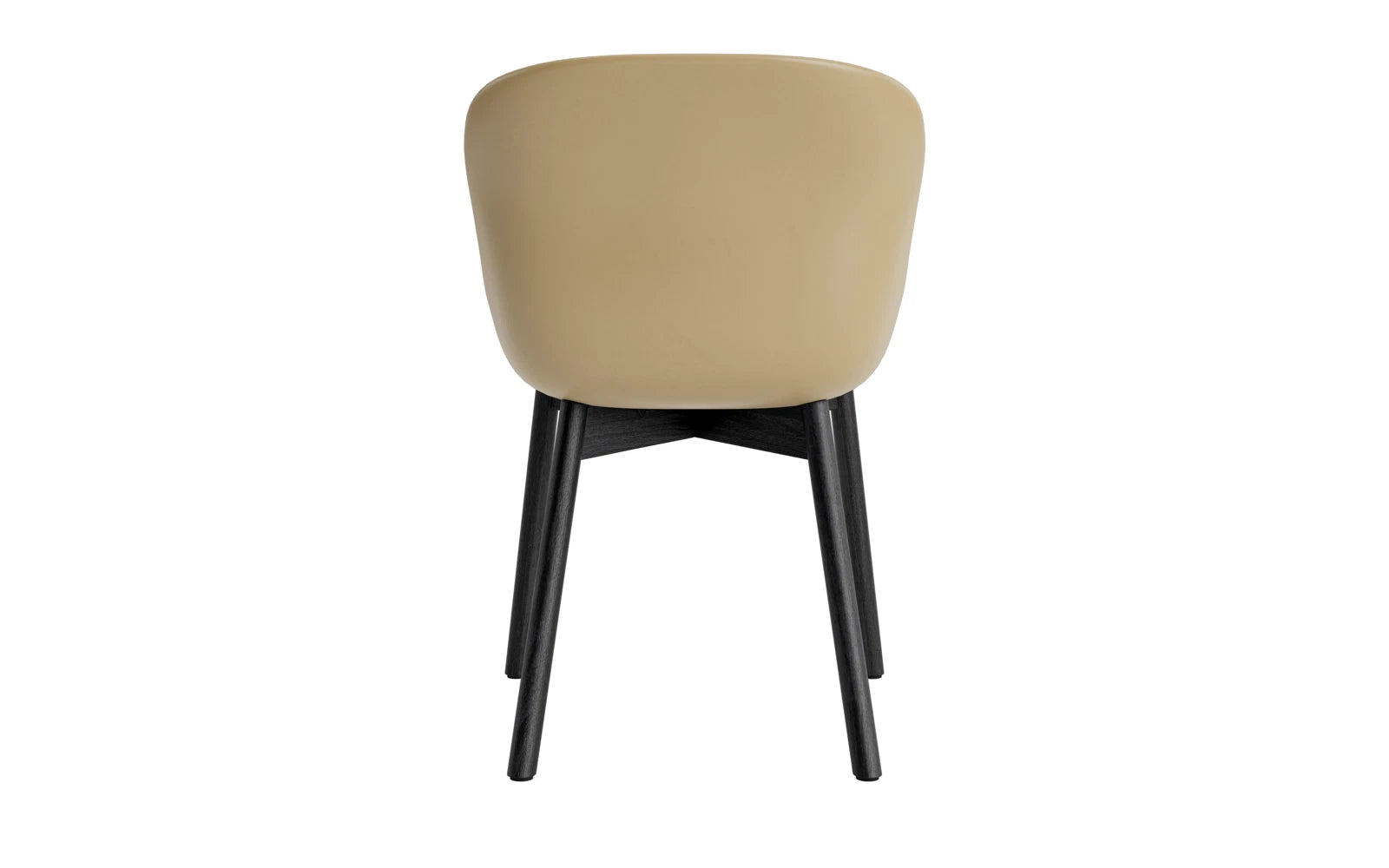 Entdecken Sie den Hyg Stuhl von Normann Copenhagen: Stilvolles Design aus schwarzer Eiche mit sanftem Sandbezug für modernes Wohnen.