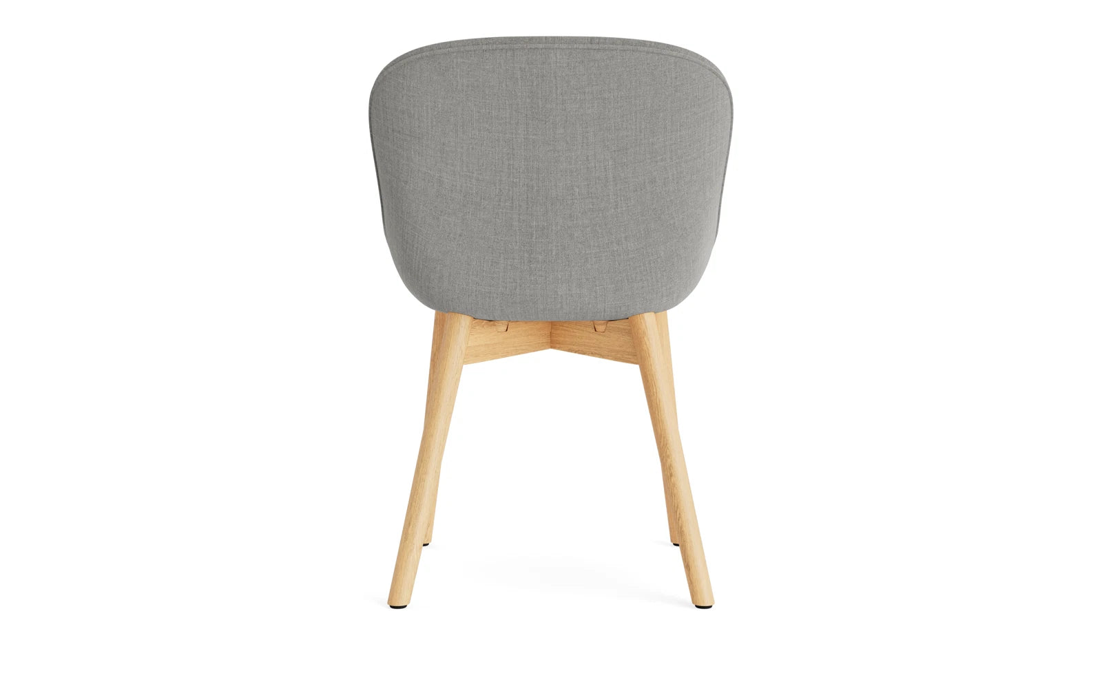 Stilvoller Hyg Stuhl mit weicher Vollpolsterung in Eiche Remix von Normann Copenhagen – perfekt für zeitgemäße Einrichtung und Komfort.