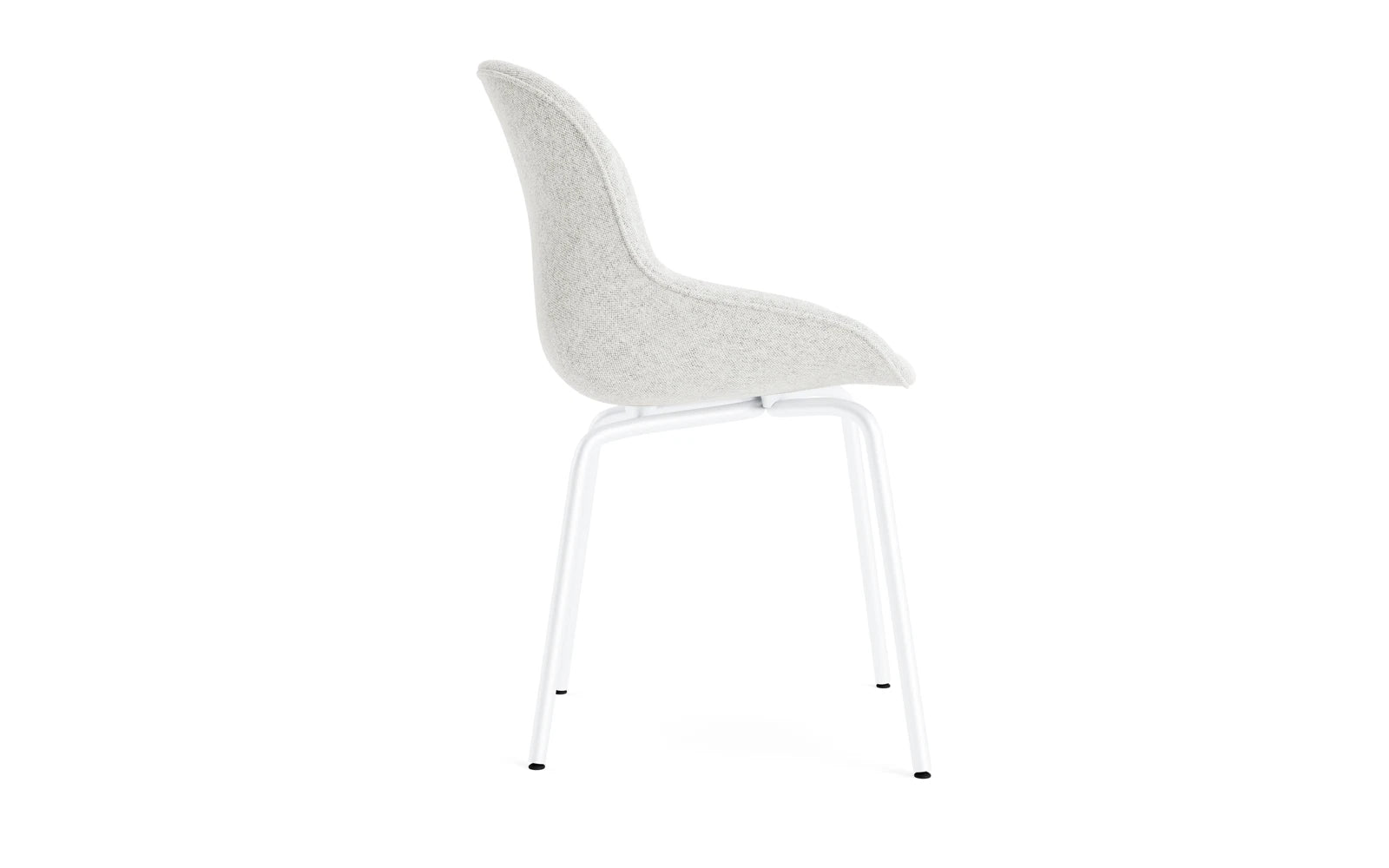 Moderner Hyg Stuhl von Normann Copenhagen, gepolstert in Weiß mit robustem Stahlgestell, perfekt für zeitgemäße Innenräume.