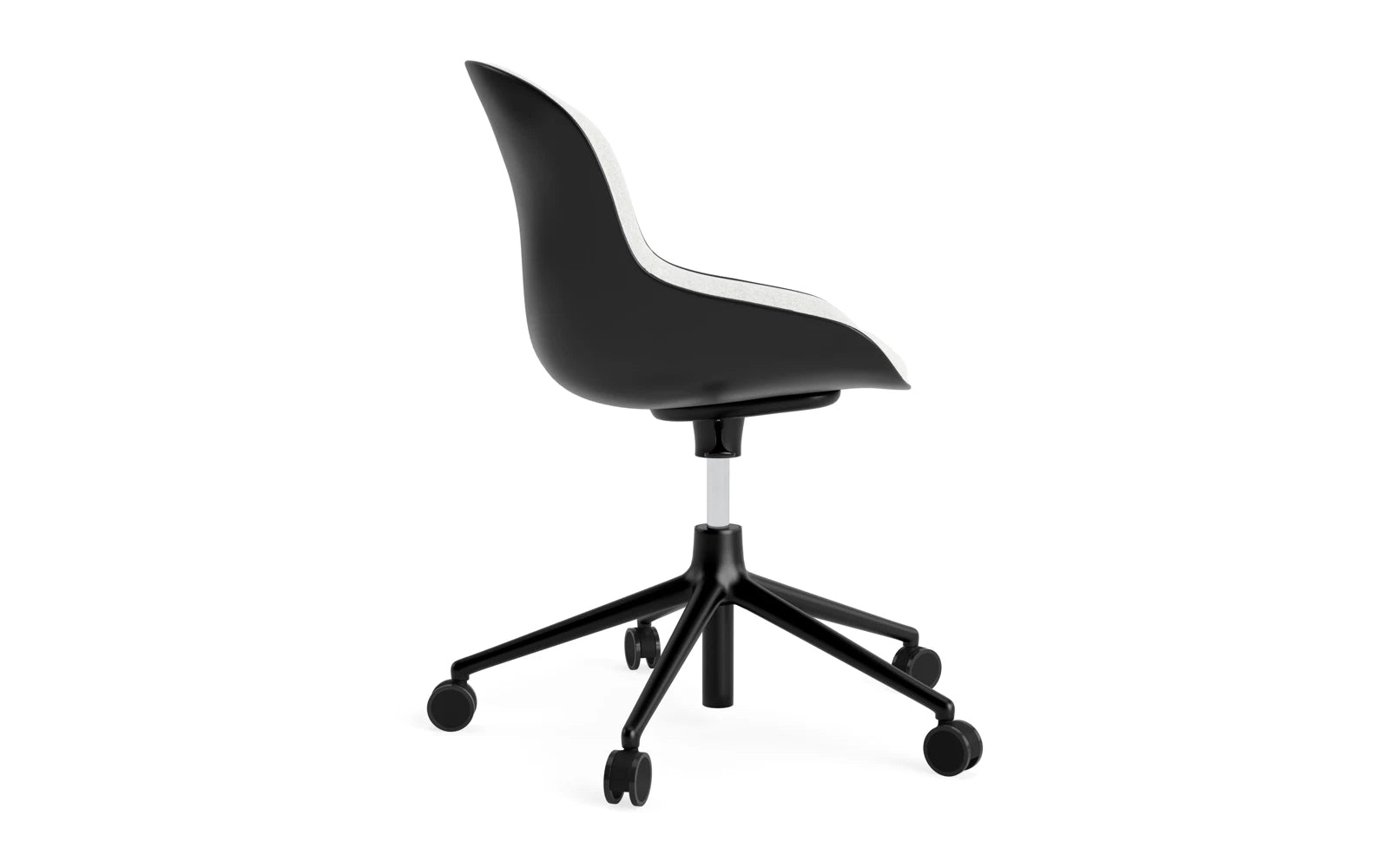 Entdecken Sie den Hyg Drehsessel mit Rollen und Gaslift von Normann Copenhagen – stilvolles Design trifft auf höchsten Komfort für Ihr Zuhause.