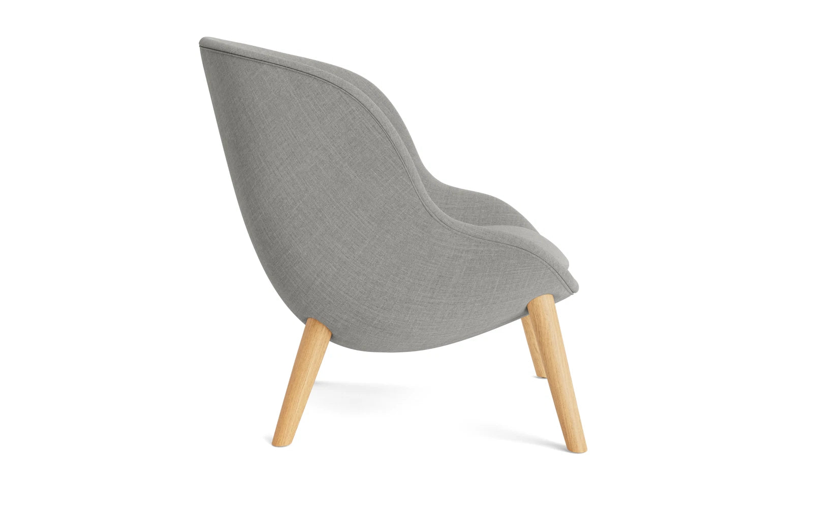 Niedriger Hyg Lounge-Sessel aus Eiche Remix von Normann Copenhagen – stilvoller Komfort mit modernem Flair für jedes Zuhause.