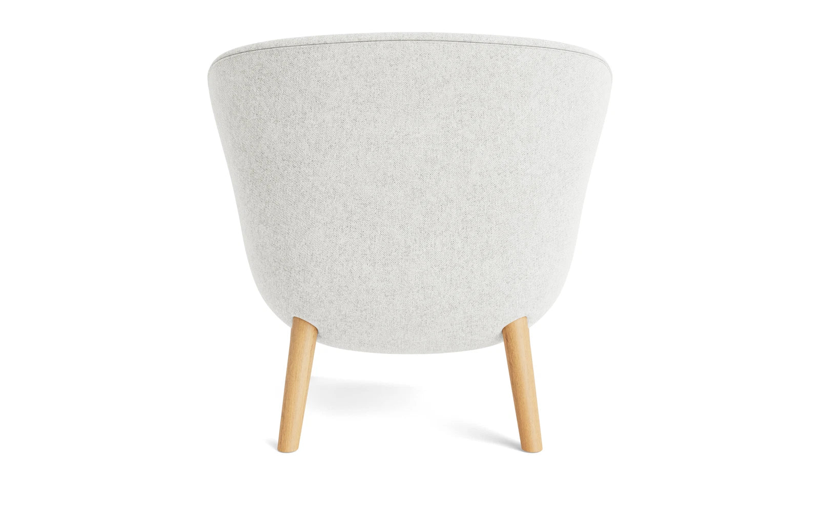 Eleganter Hyg Lounge-Sessel in Eiche, bezogen mit feinem Hallingdal-Stoff, ideal für modernes Wohnen und gemütliche Auszeiten.