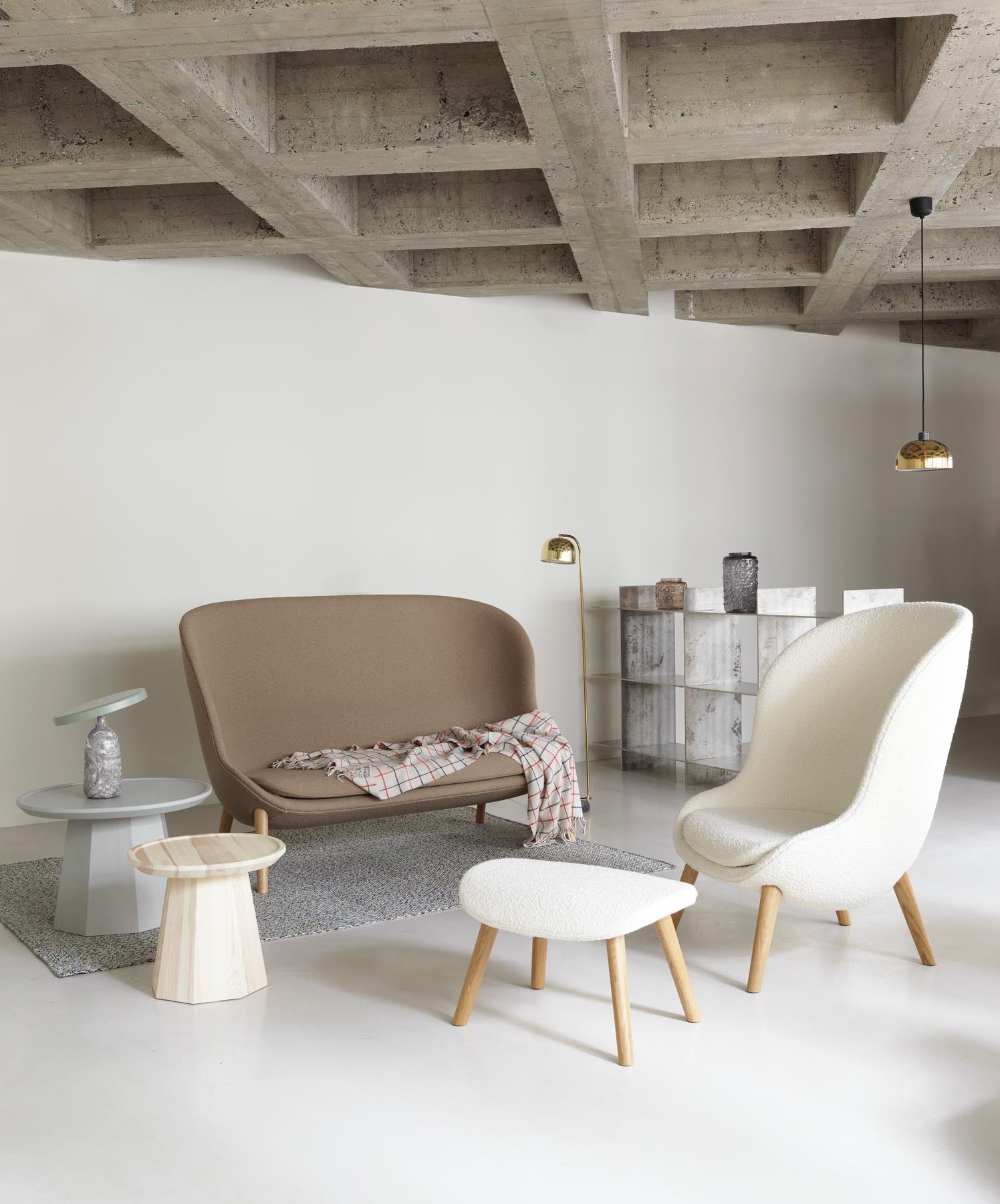 Genießen Sie skandinavische Gemütlichkeit mit dem Hyg Lounge-Sessel Hoch Eiche Hallingdal von Normann Copenhagen – perfekt für Ihr Zuhause.
