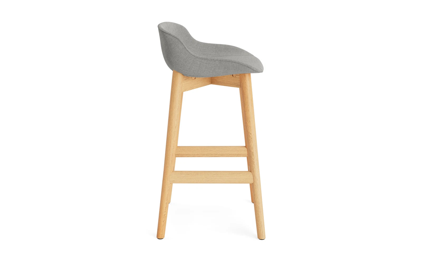 Moderner Hyg Barhocker 65 cm von Normann Copenhagen, mit weichem Polster in Eiche, perfekt für gemütliche Bar- und Esszimmer.