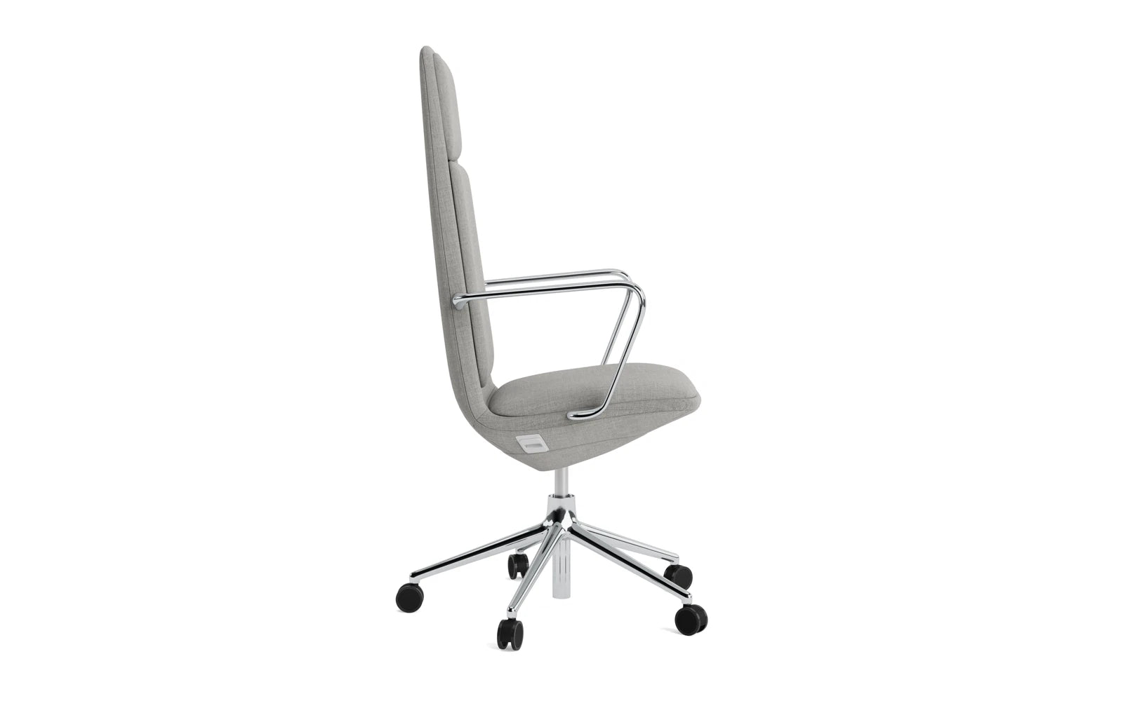 Erleben Sie den Off Armchair hoch 5W von Normann Copenhagen – ein eleganter Bürostuhl mit Gaslift, der ergonomischen Komfort und minimalistisches Design perfekt kombiniert.