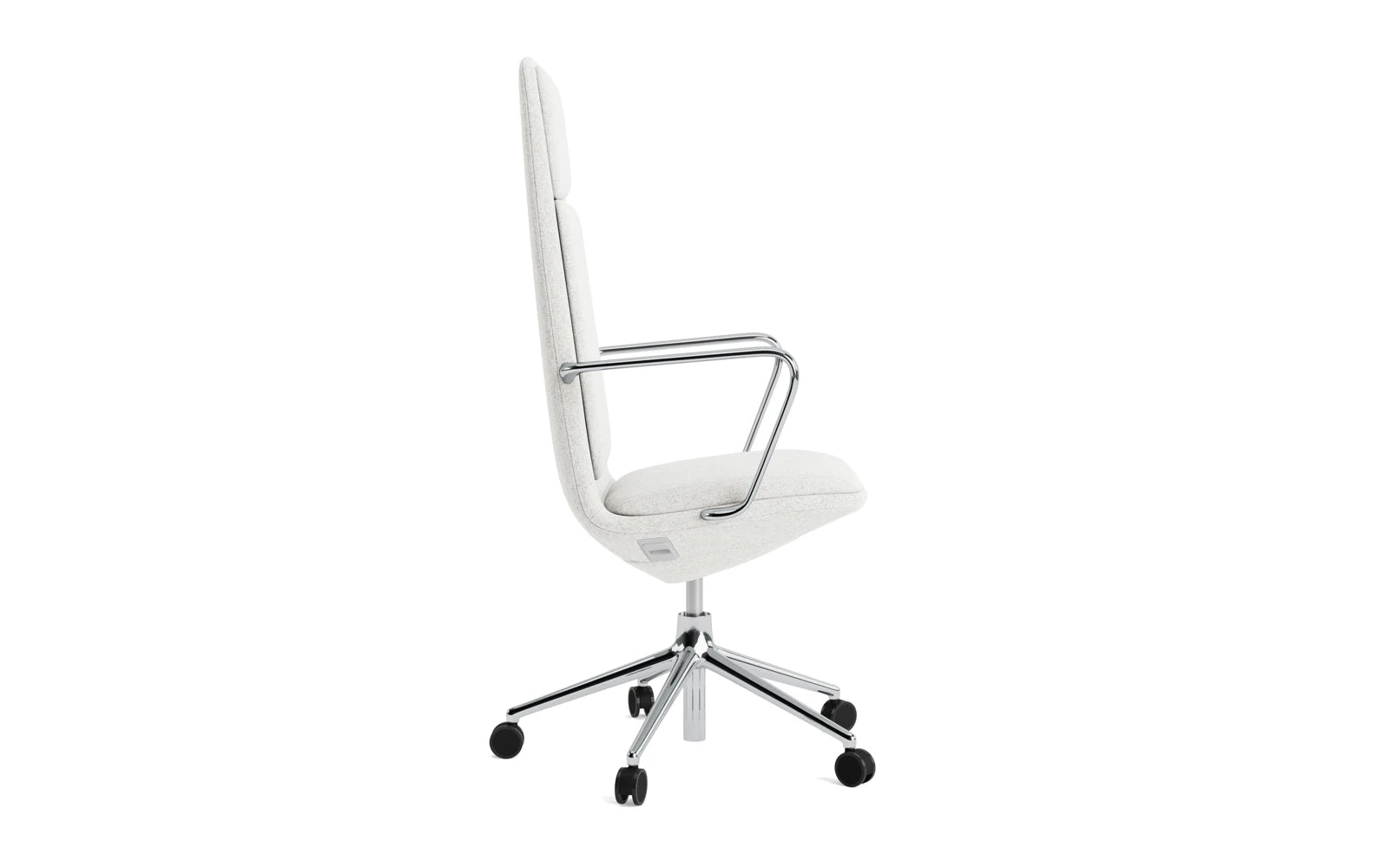 Erleben Sie den Off Armchair von Normann Copenhagen: ein eleganter Bürostuhl mit ergonomischem Design, Gaslift und luxuriösem Hallingdal-Kissen für optimalen Sitzkomfort.