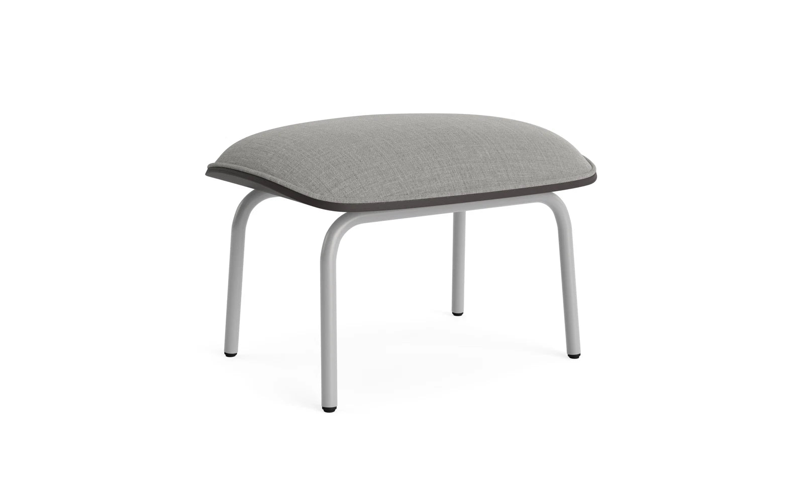 Pad Fusshocker grauem Stahl schwarz/Remix in Remix 133 präsentiert im Onlineshop von KAQTU Design AG. Ottoman ist von Normann Copenhagen