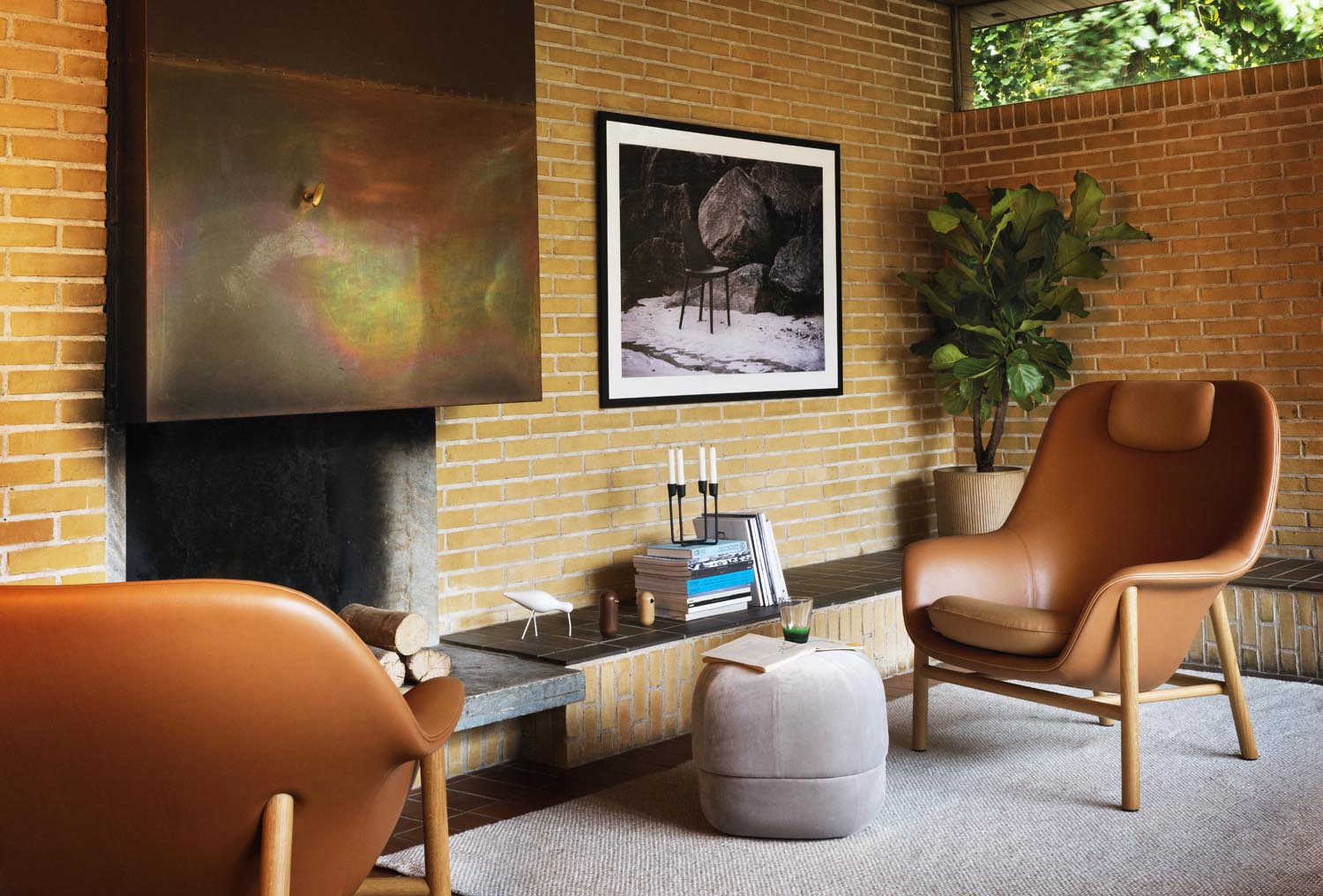 Entdecken Sie den Drape Lounge-Sessel hoch Eiche Remix von Normann Copenhagen – ein stilvolles Designstück, das Komfort und Eleganz vereint.