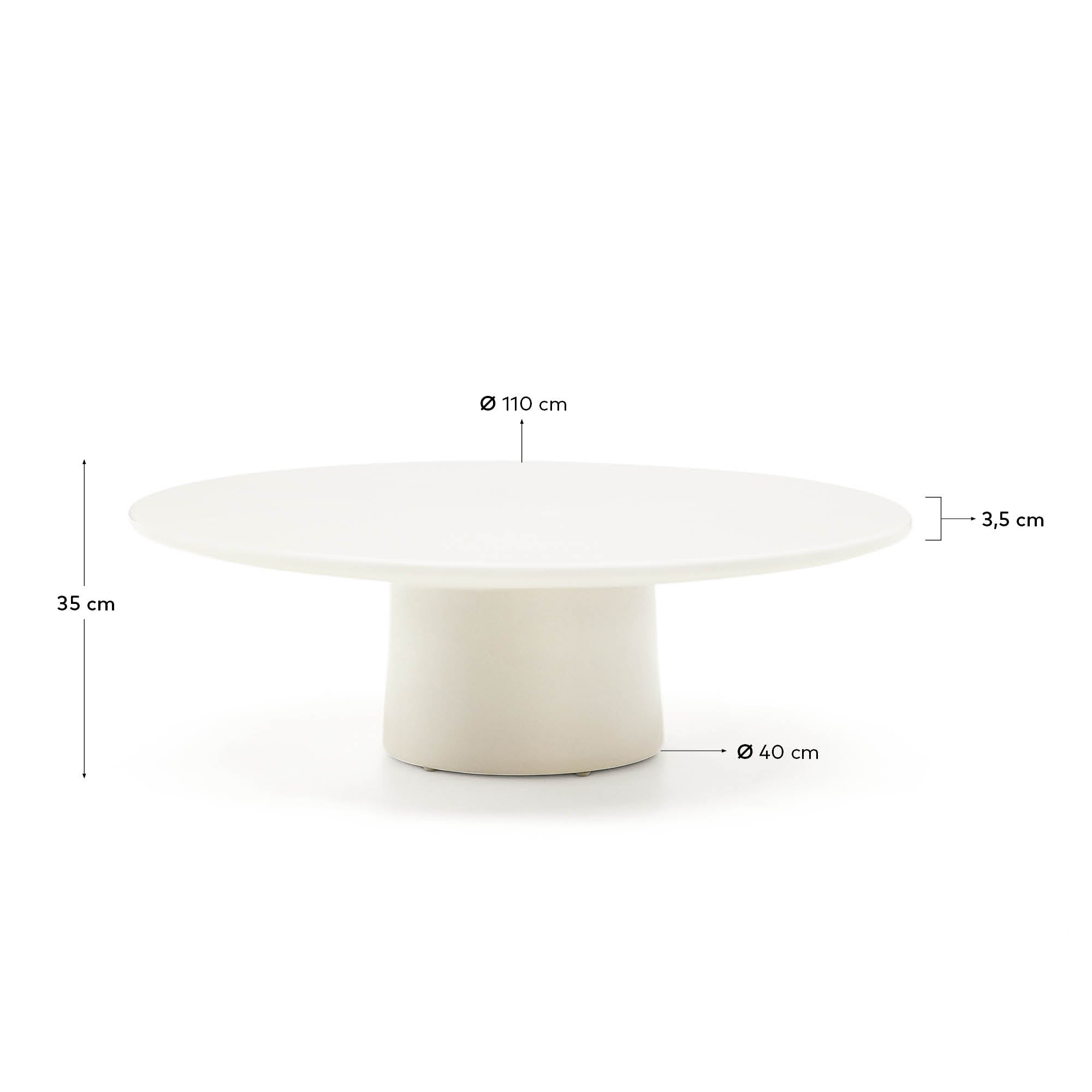 Der elegante Couchtisch Albanella aus wetterfestem Zement mit glänzendem Finish ist ideal für jeden Außenbereich und bietet einzigartigen Stil und Funktionalität.