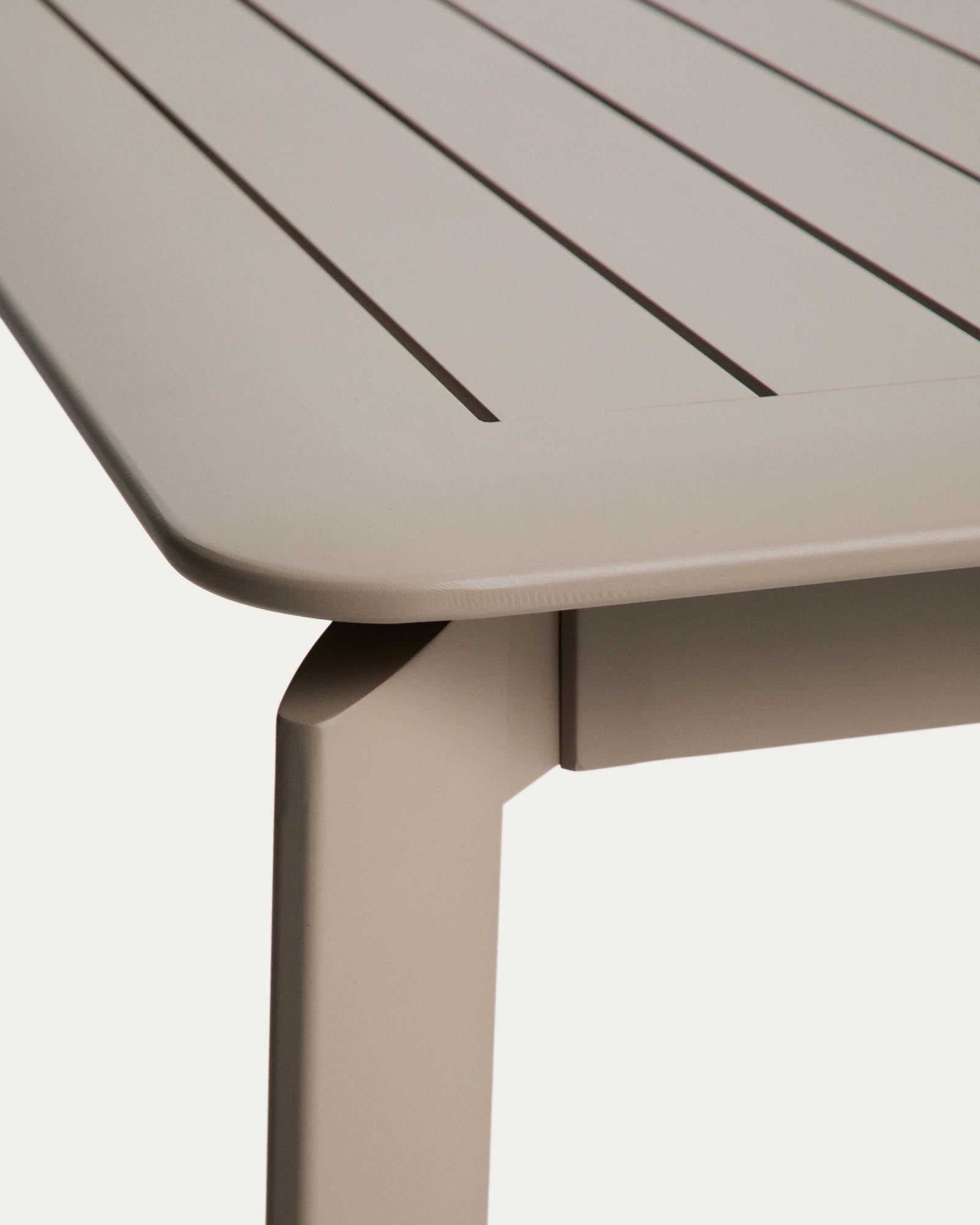 Eleganter, ausziehbarer Gartentisch Brela in Taupe, ideal für Gartenpartys, bietet Platz für bis zu 10 Personen und vereint Stil mit Funktionalität.