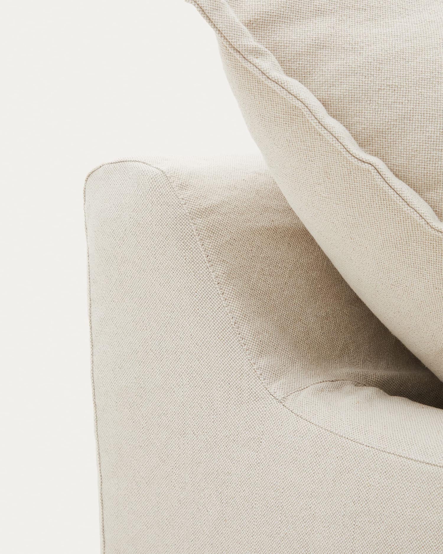 Beige Zenira 3-Sitzer-Sofa von Kave Home: 230 cm, abnehmbarer Bezug aus Baumwolle und Leinen, ideal für stilvolle Wohnzimmer und einfachen Pflege.