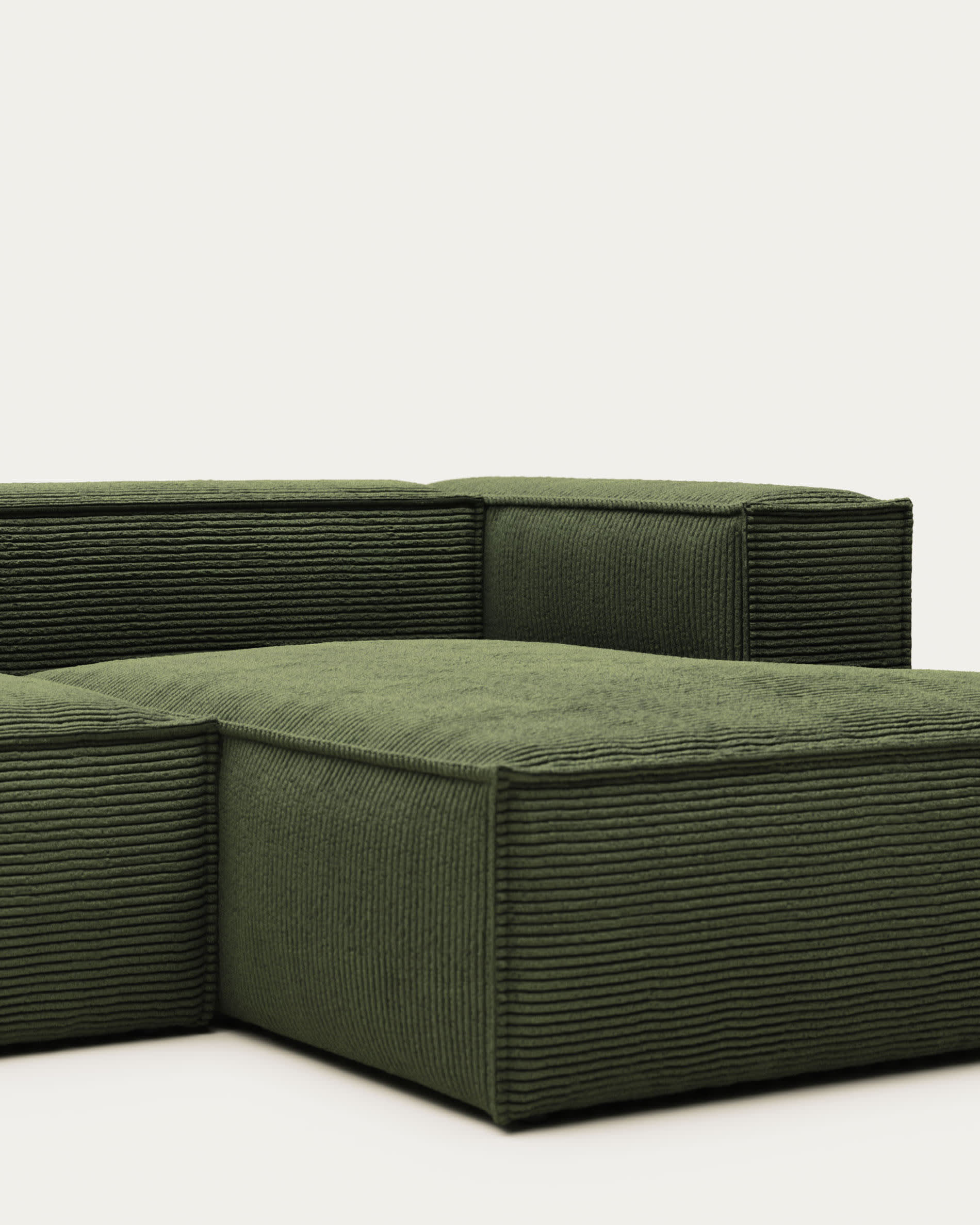 Stylisches 2-Sitzer-Sofa Blok mit rechter Chaiselongue, grünem Cord, 240 cm, ideal für Komfort und nachhaltige Einrichtung.