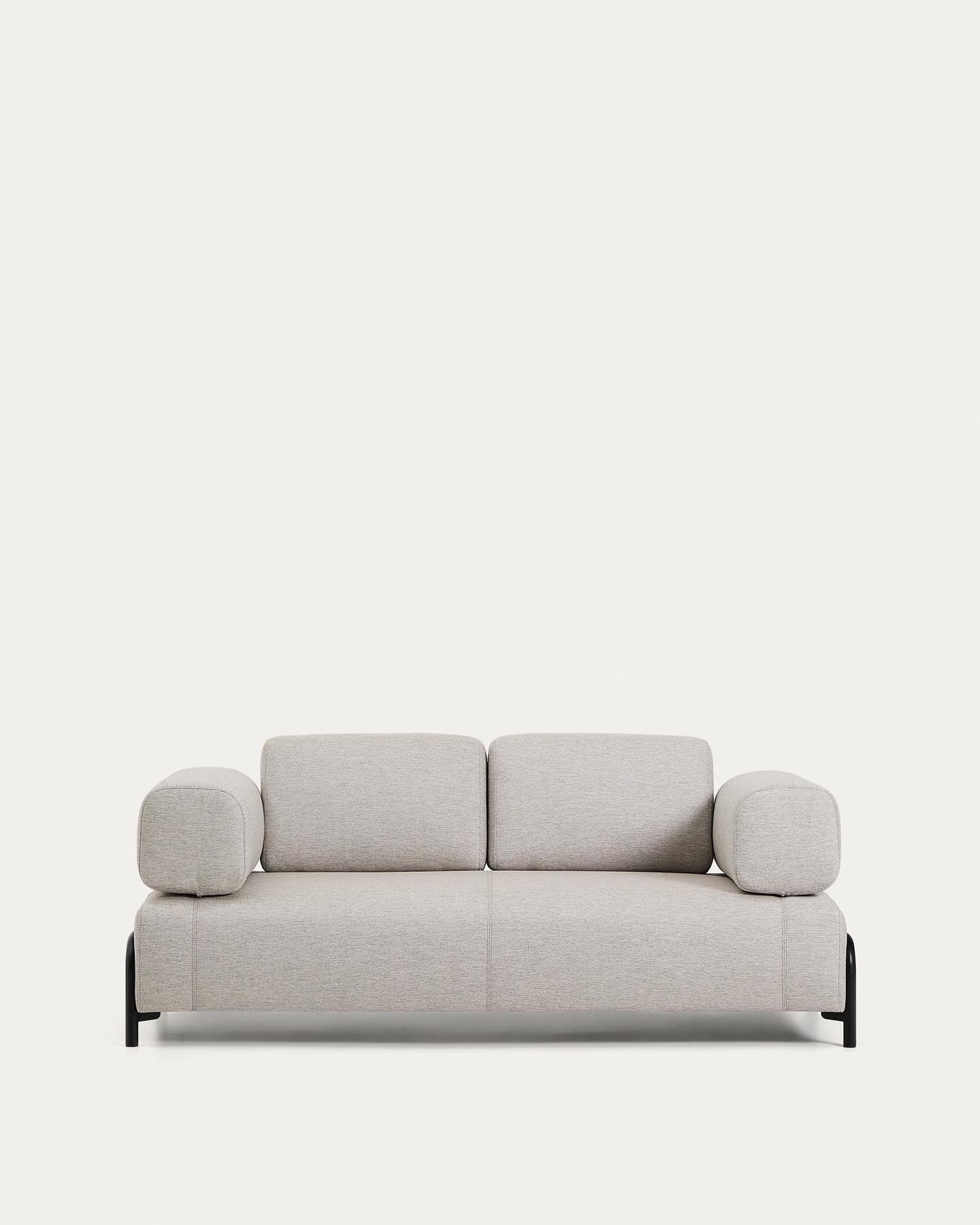 2-Sitzer-Sofa Compo in Graubeige mit schwarzem Metallgestell 200 cm FSC Mix Credit in Beige präsentiert im Onlineshop von KAQTU Design AG. 2er Sofa ist von Kave Home