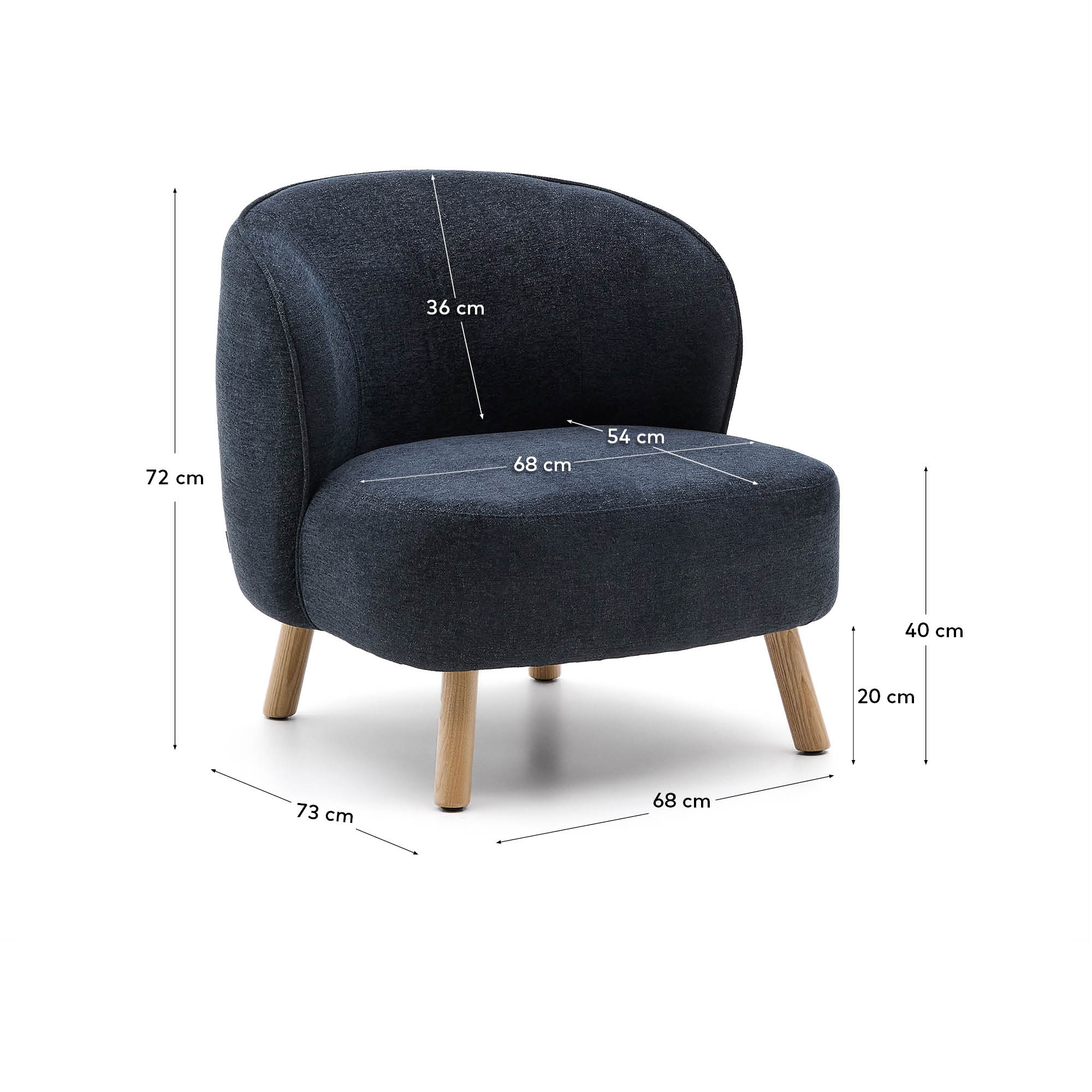 Eleganter Sessel Ulit aus weichem blau-grauem Chenille und stabilen Buchenholzbeinen. Perfekt für stilvolle Wohnräume und entspannte Stunden.