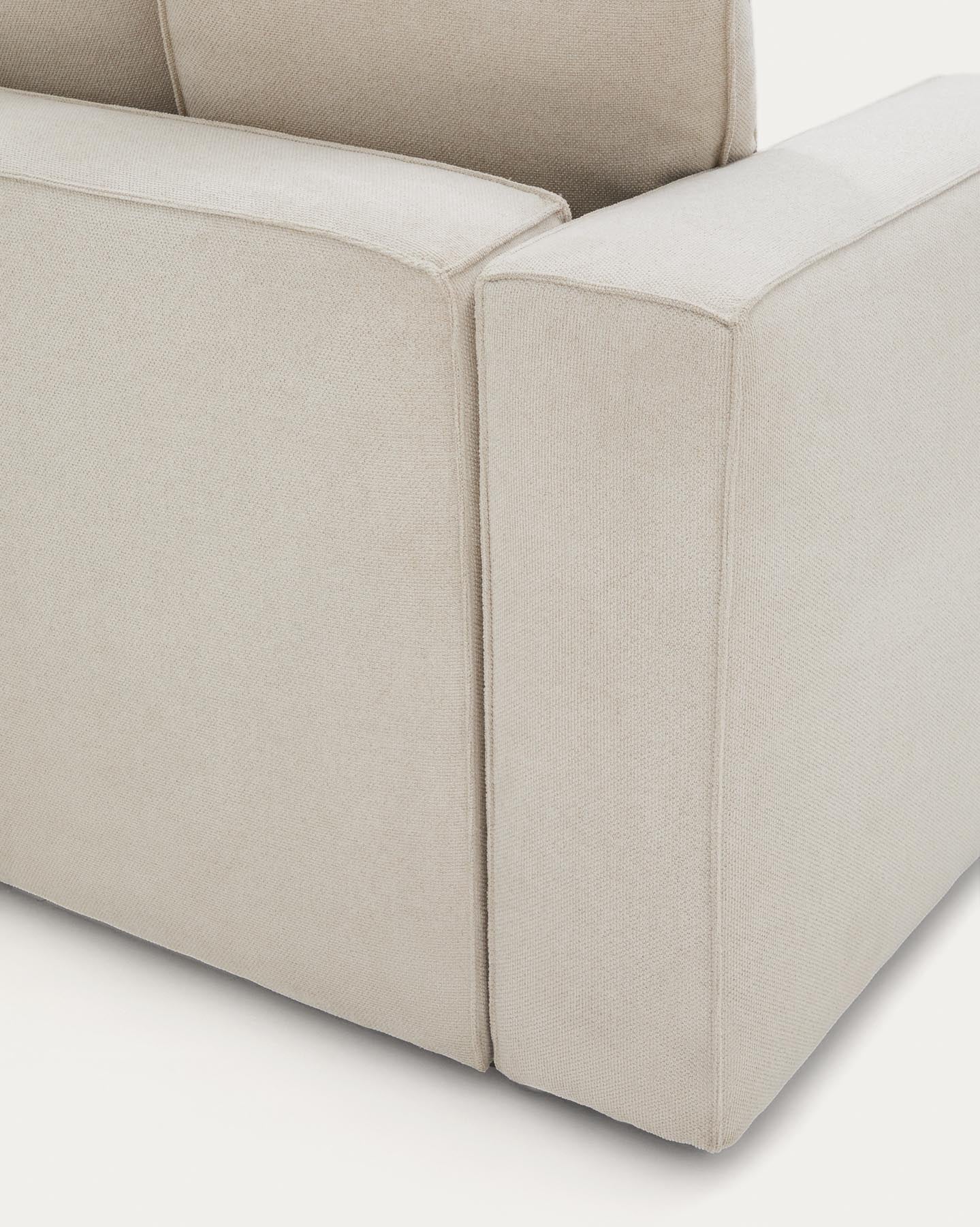 Bequemes 3-Sitzer Bettsofa Marela in beiger Chenille mit seitlicher Chaiselongue, ideal für entspannte Abende und Gästeübernachtungen.