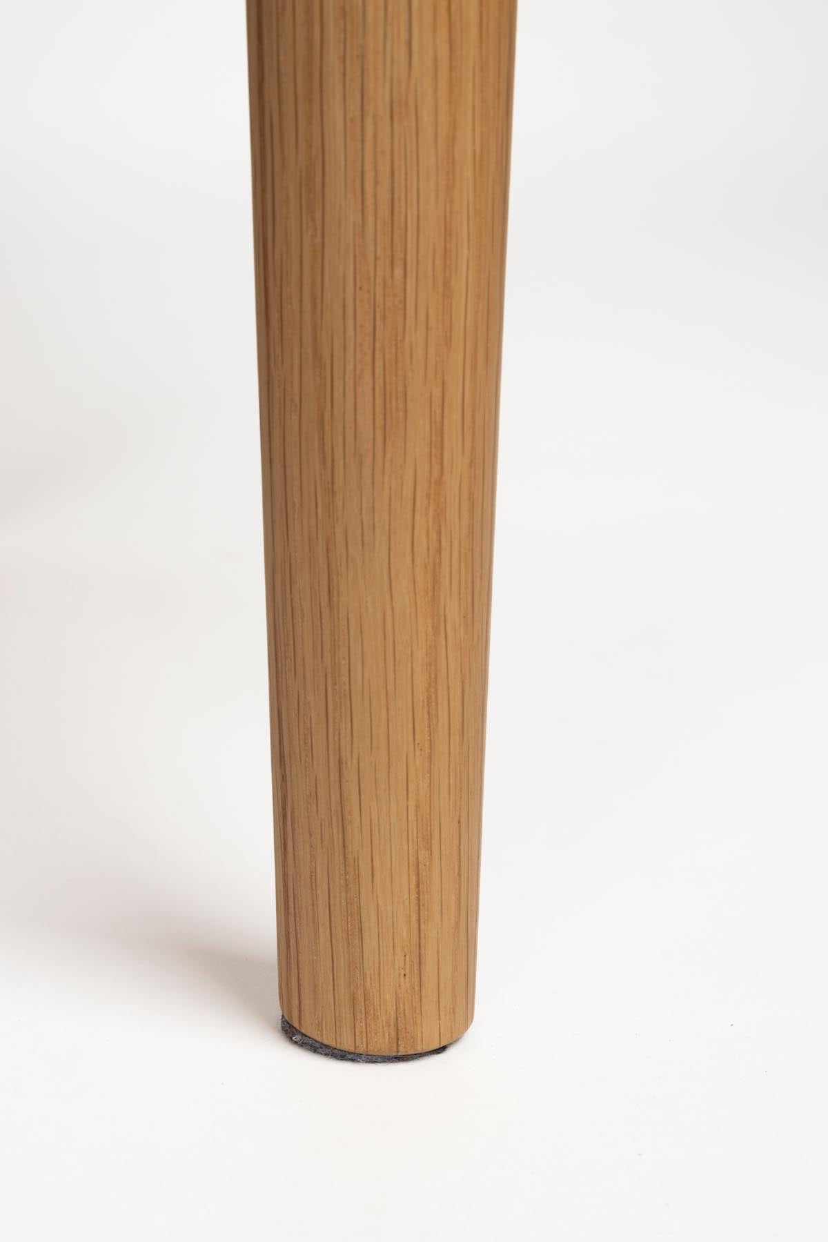 Eleganter Holzschrank von Zuiver in sanften Beigetönen, ideal für stilvolle Akzente und funktionalen Stauraum in jedem Raum.
