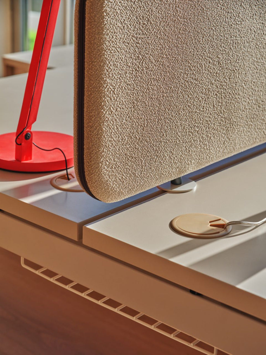 Sonic ZPS818 - Akustikpaneele für Schreibtische in Gelb präsentiert im Onlineshop von KAQTU Design AG. Paneele ist von Mdd